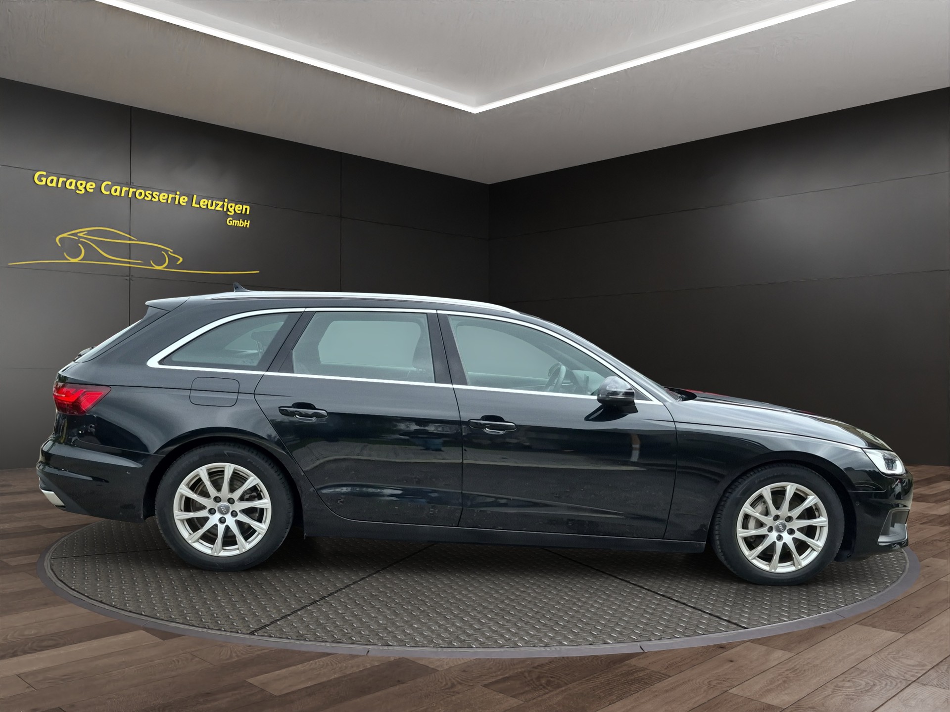 AUDI A4 Avant 40 TDI Sport Attraction quattro S-tronic-image-6