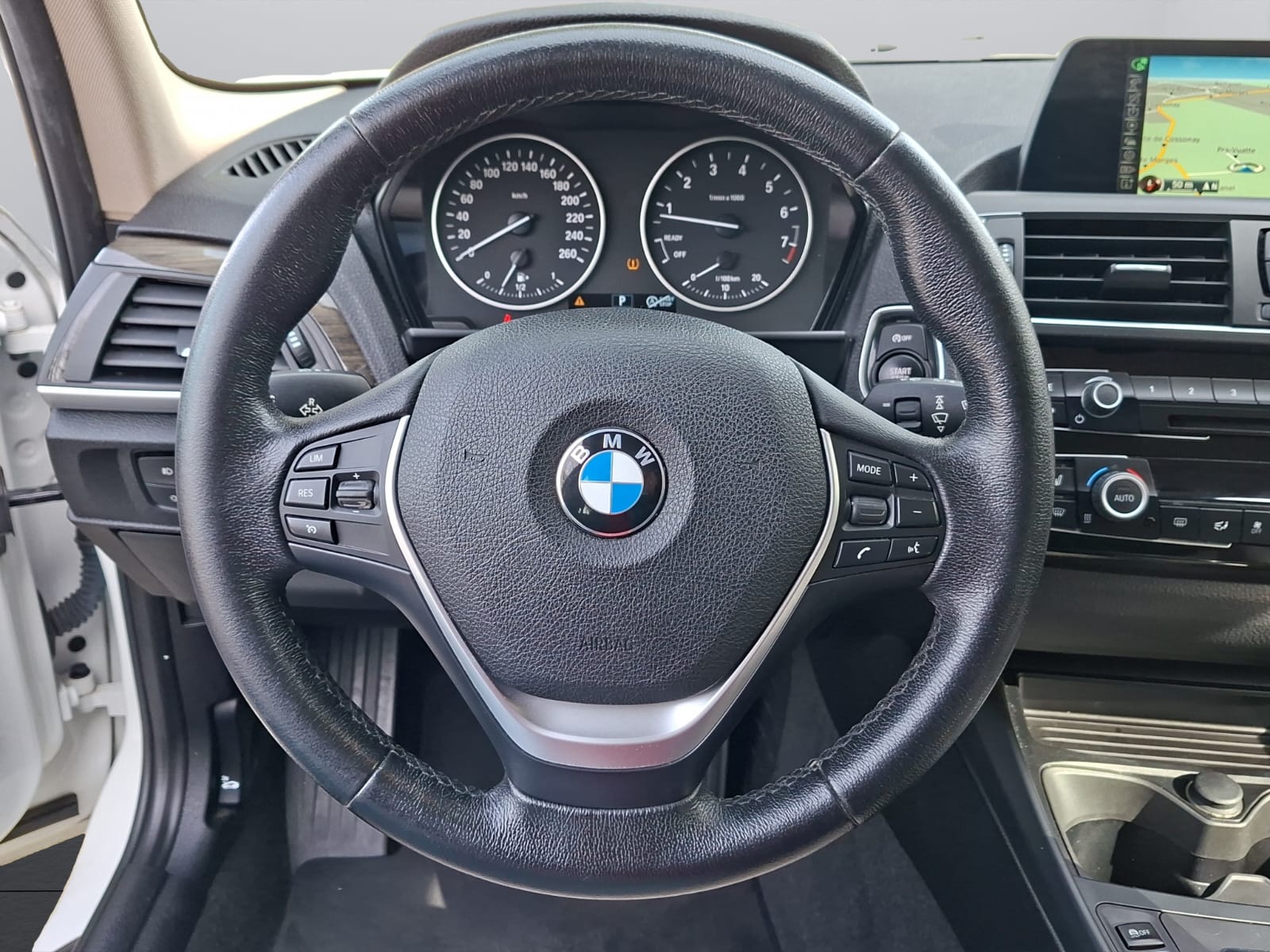 BMW 125i Urban Line Steptronic-image-13