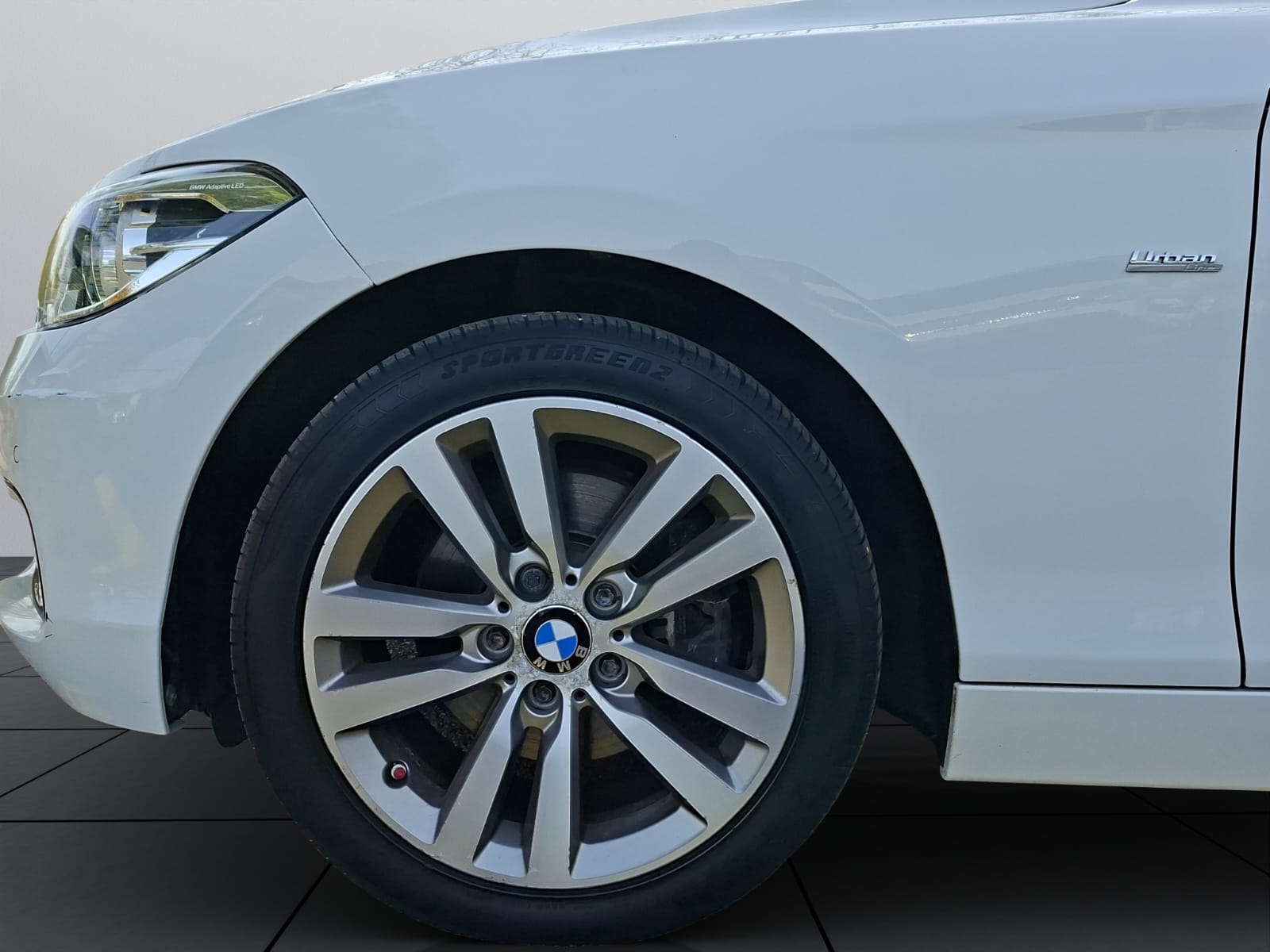 BMW 125i Urban Line Steptronic-image-4