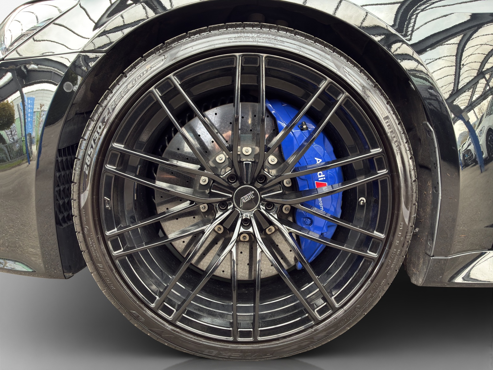 AUDI RS6 Avant 4.0 TFSI V8 quattro-image-15