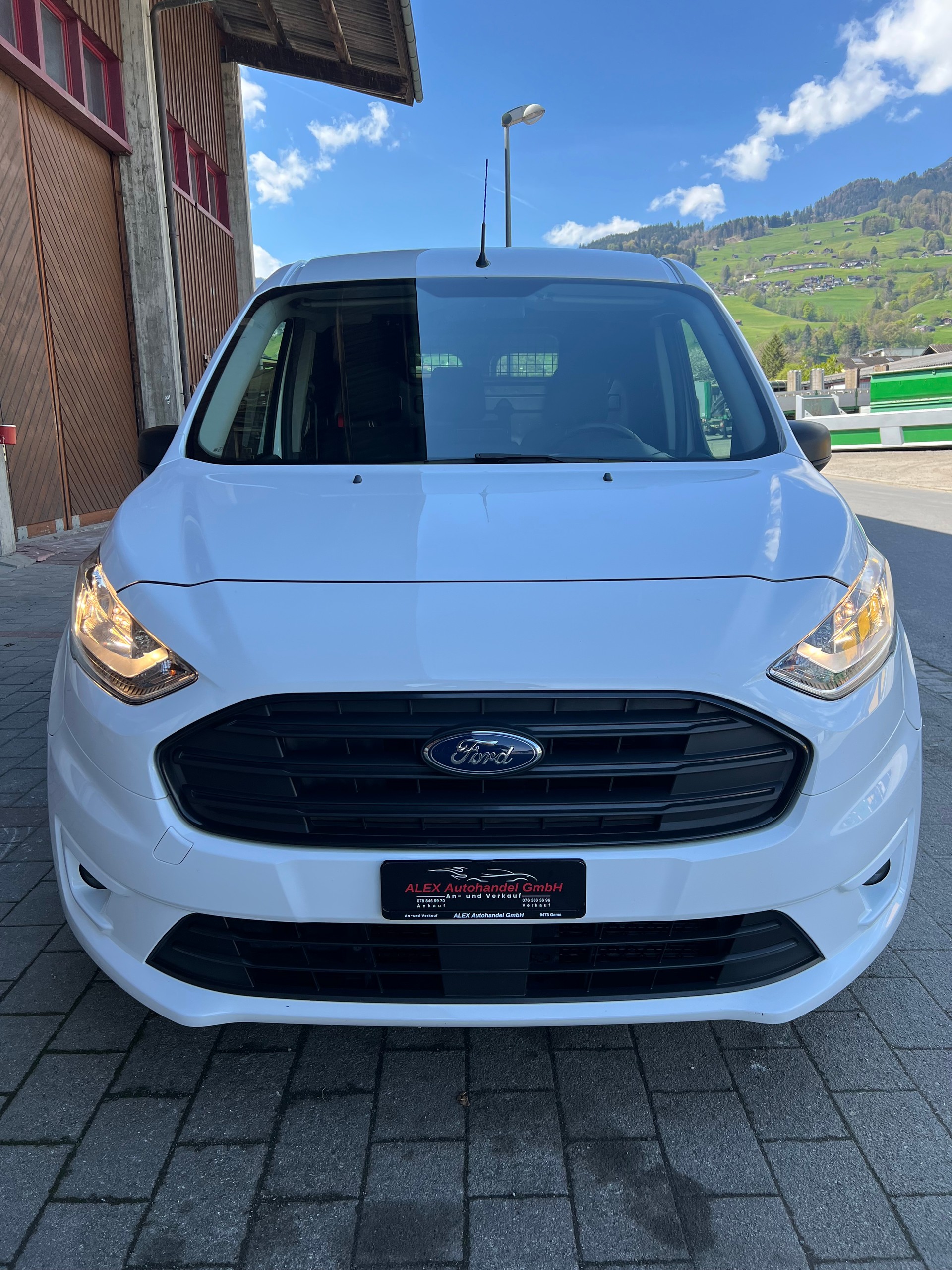 FORD Transit Connect Van T210 1.0 EcoBoost Trend (CHF 156.90/Monat)-image-1