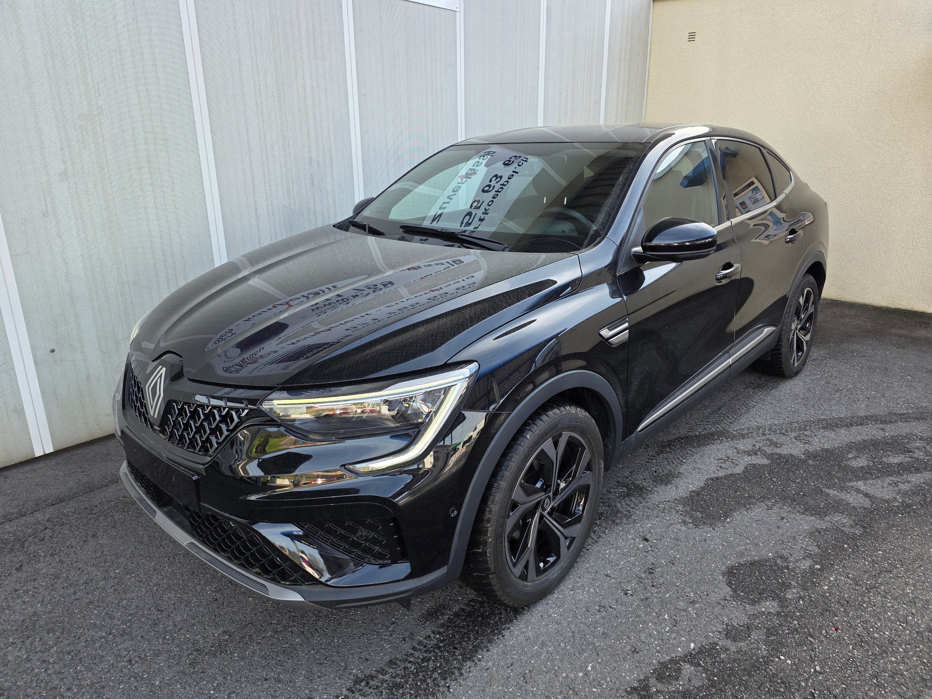RENAULT Arkana 1.6 E-Tech Techno-showroom-element-1