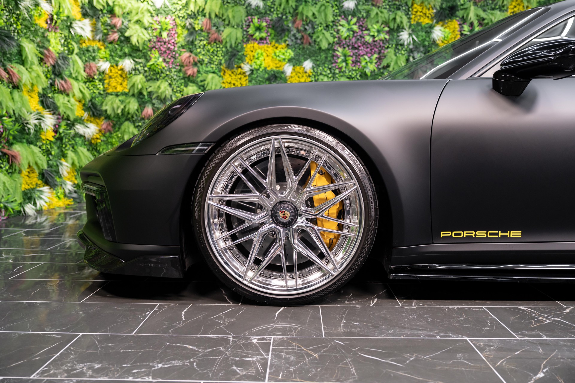 PORSCHE 911 Turbo S PDK-image-6