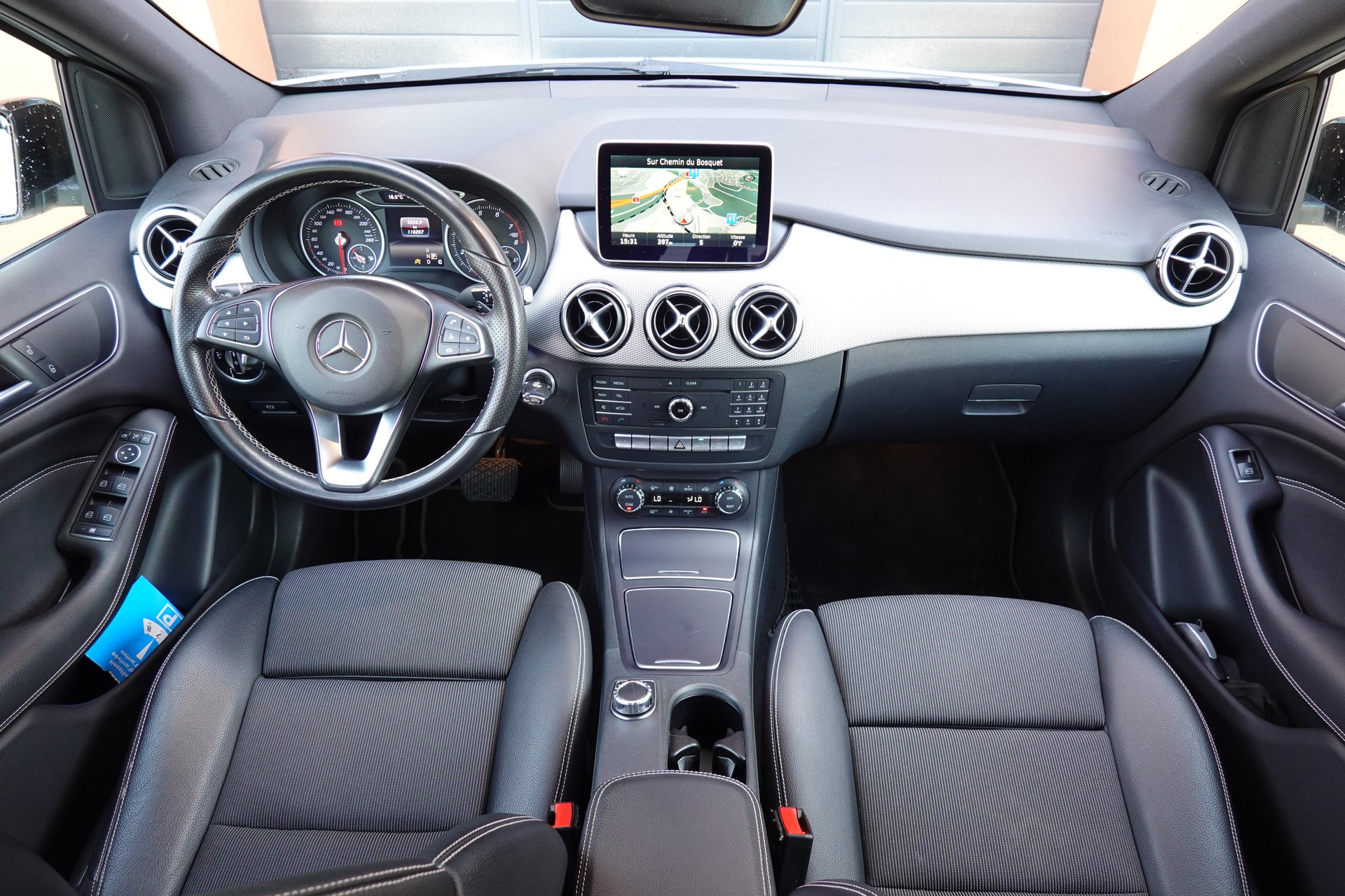 MERCEDES-BENZ B 200 AMG Line 7G-DCT-image-10