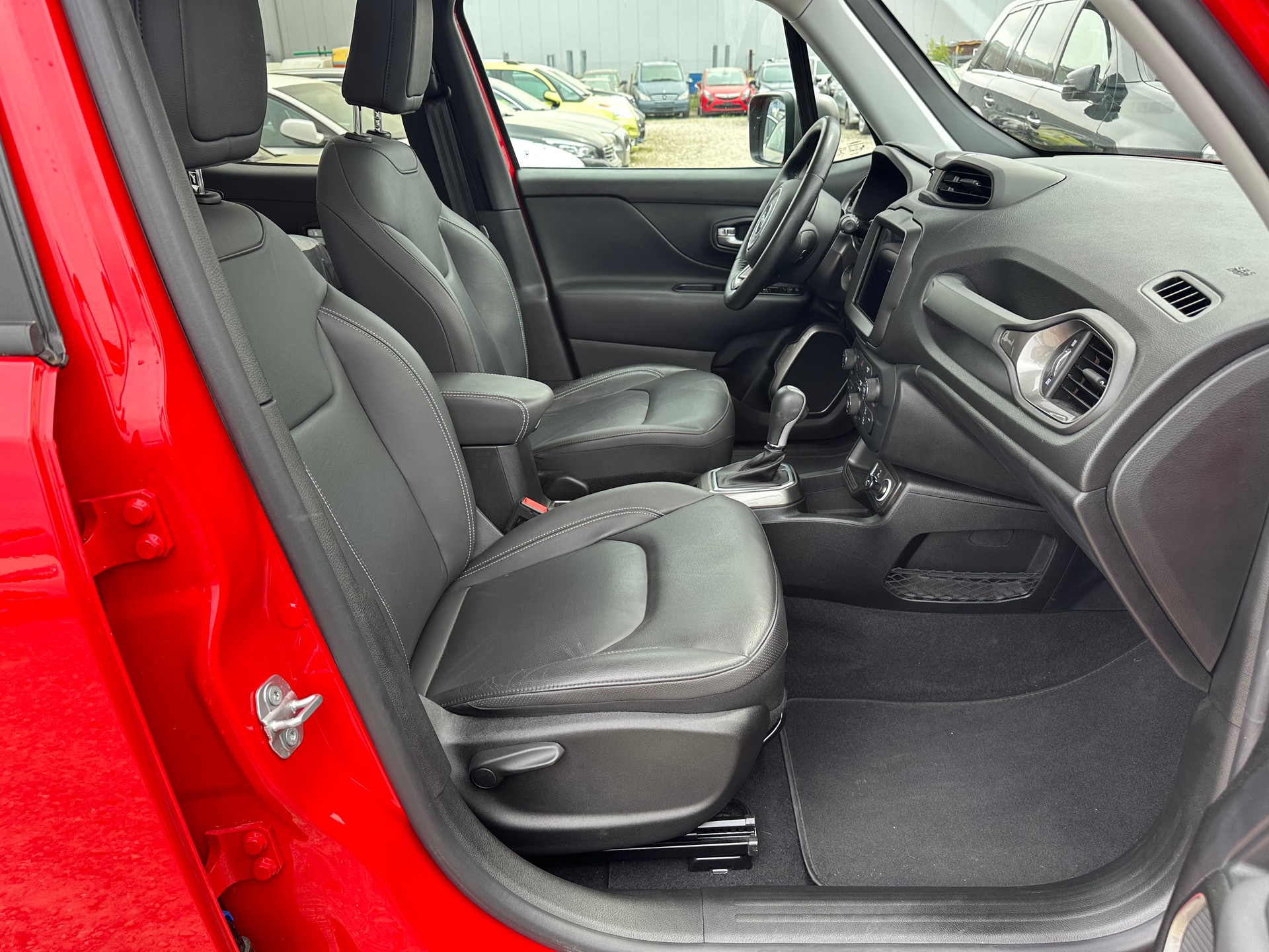 JEEP Renegade 1.3 GSE Turbo Limited-image-10