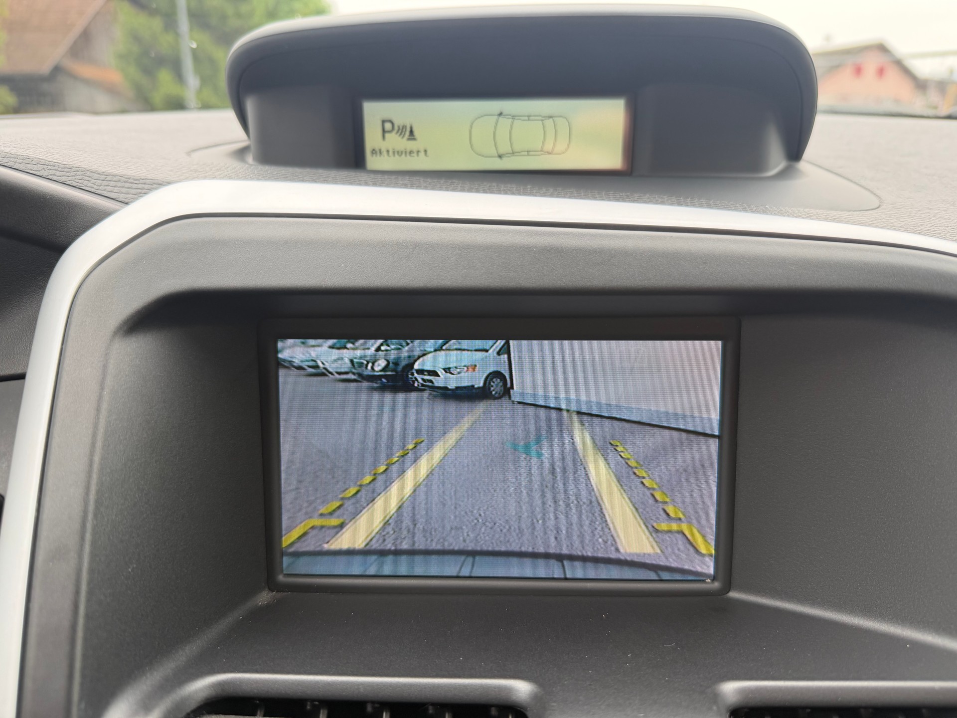 VOLVO XC60 D5 AWD Summum Geartronic-image-11
