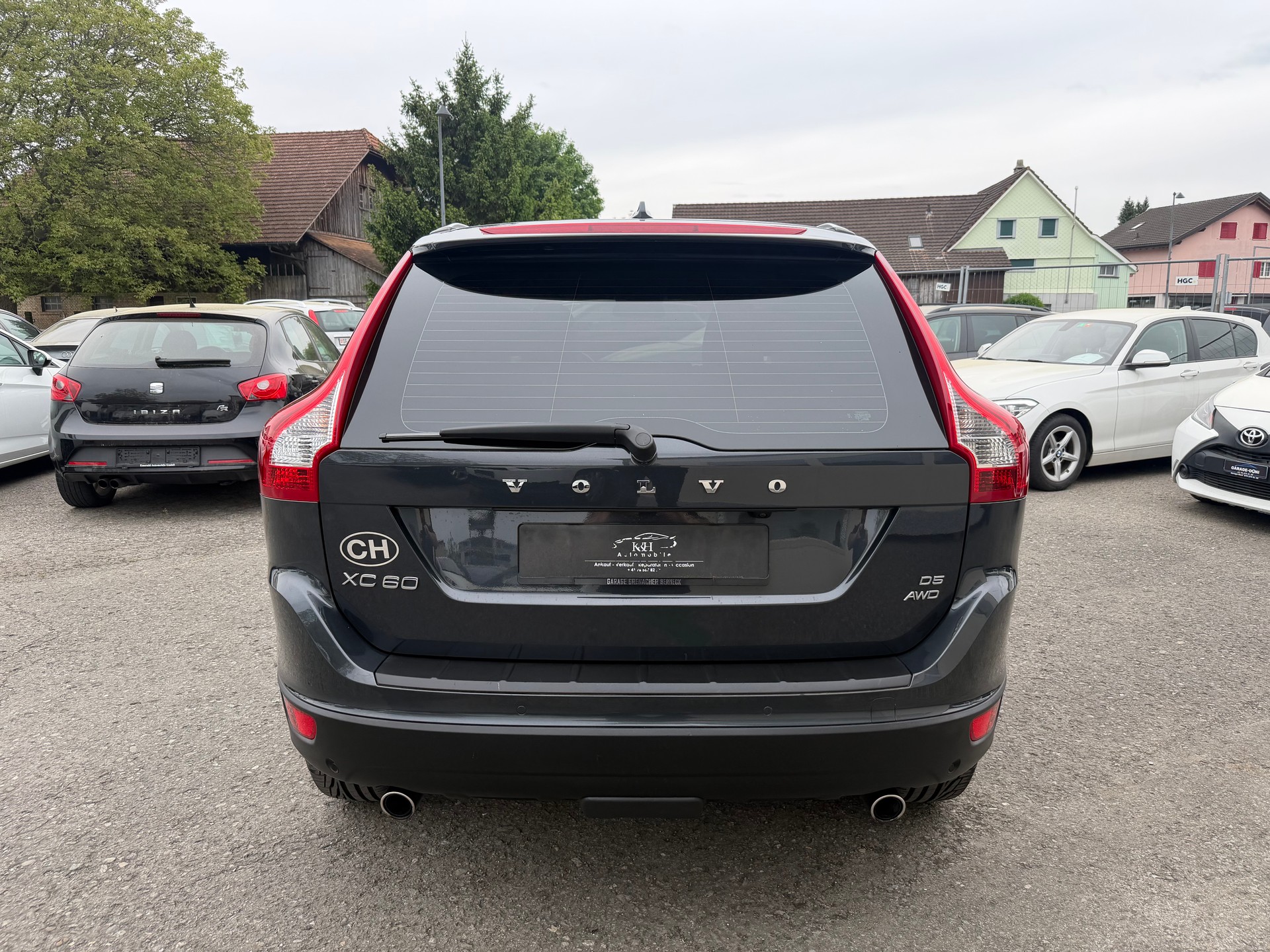 VOLVO XC60 D5 AWD Summum Geartronic-image-4
