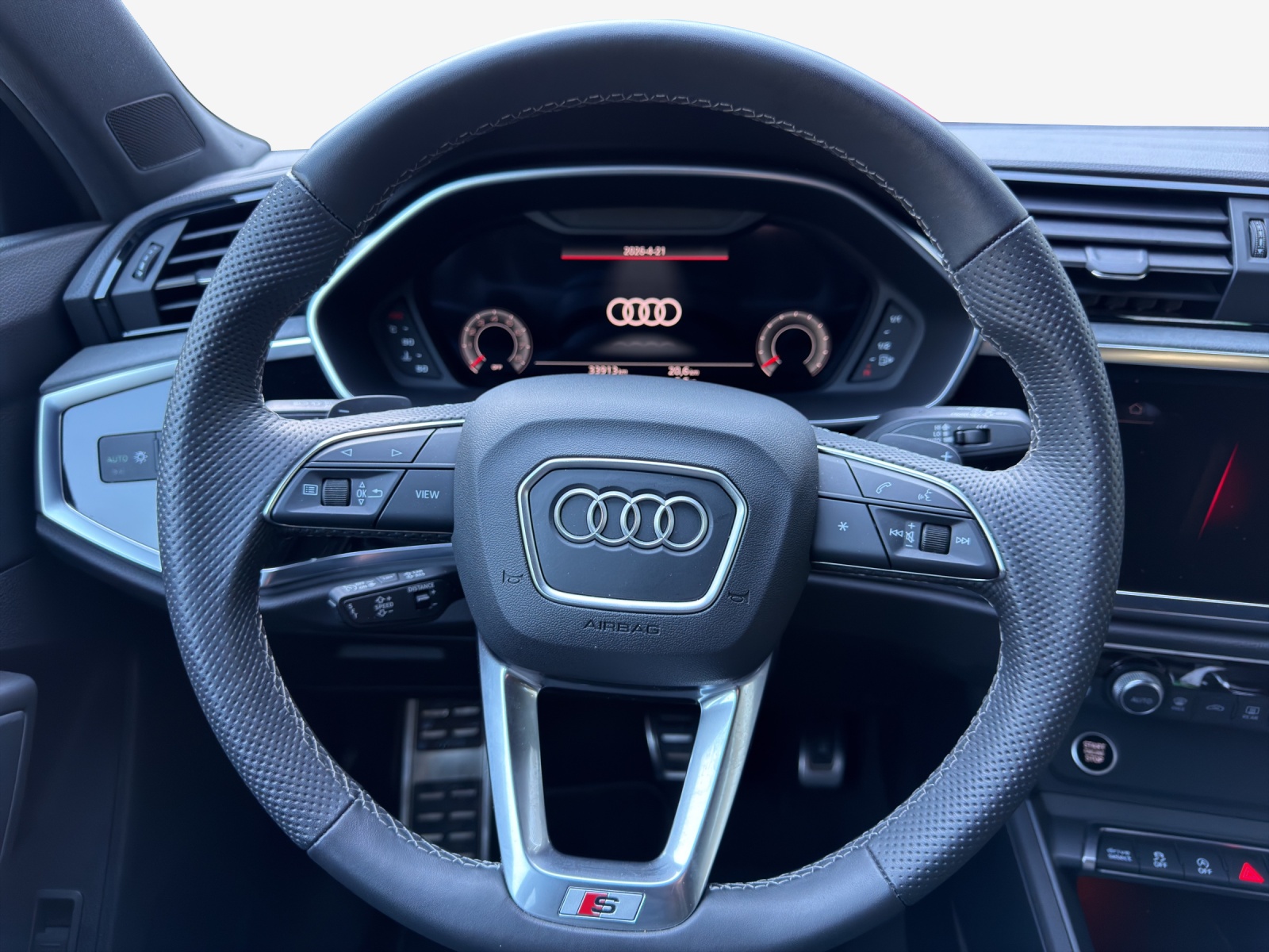 AUDI Q3 Sportback 40 TFSI S line quattro S-tronic-image-9