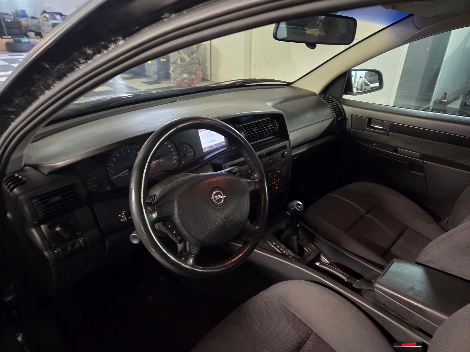 OPEL Omega 2.2i 16V Comfort-image-9