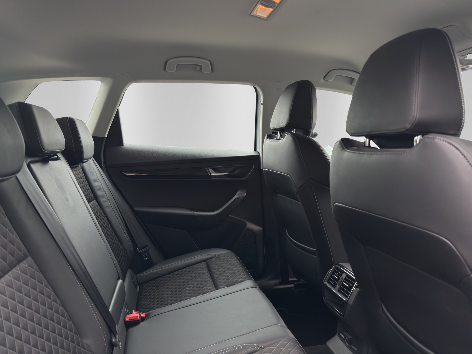 SKODA Karoq 1.5 TSI ACT Style DSG-image-14