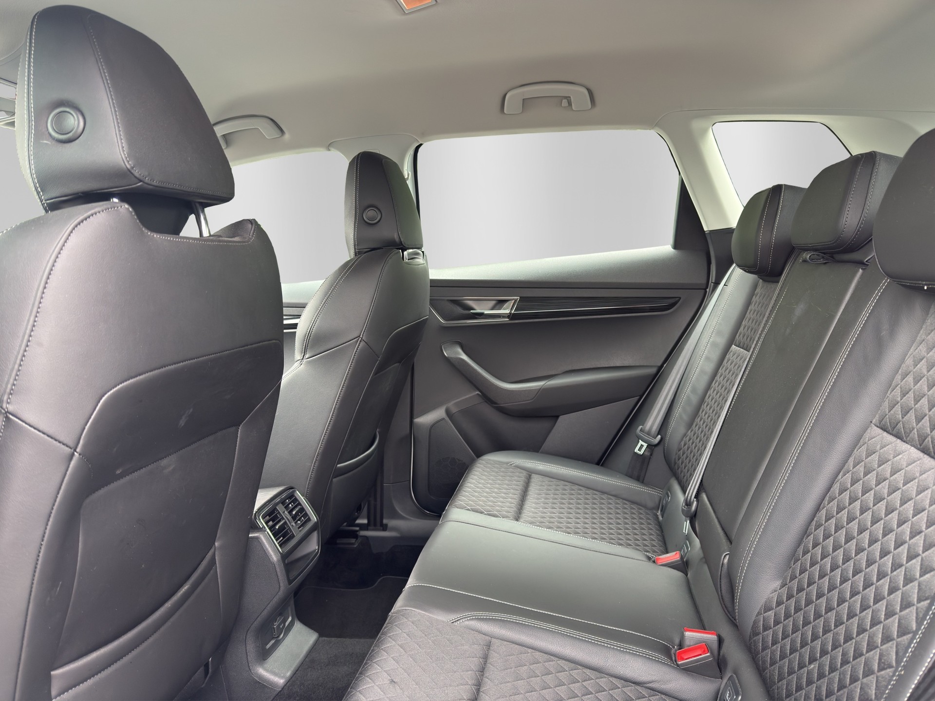 SKODA Karoq 1.5 TSI ACT Style DSG-image-13