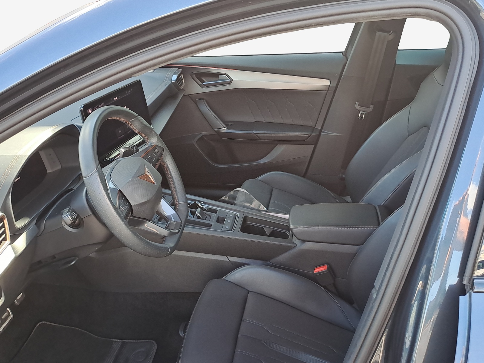 CUPRA Formentor 1.4 e-HYBRID pHEV VZ DSG-image-8