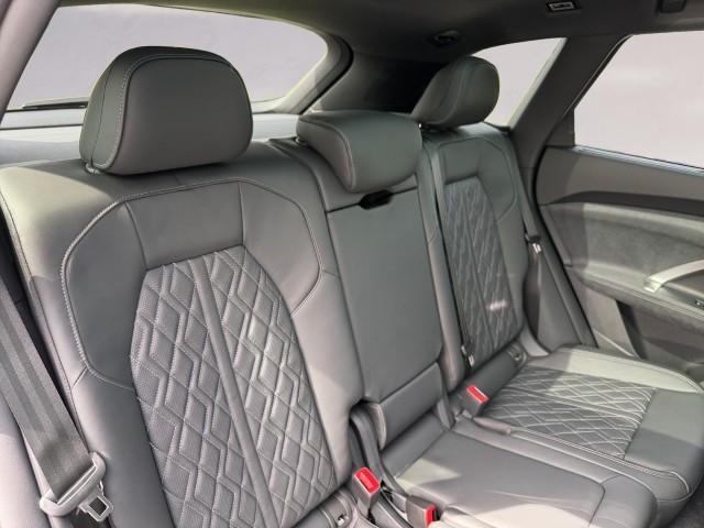 AUDI SQ5 TFSI quattro S-tronic-image-17