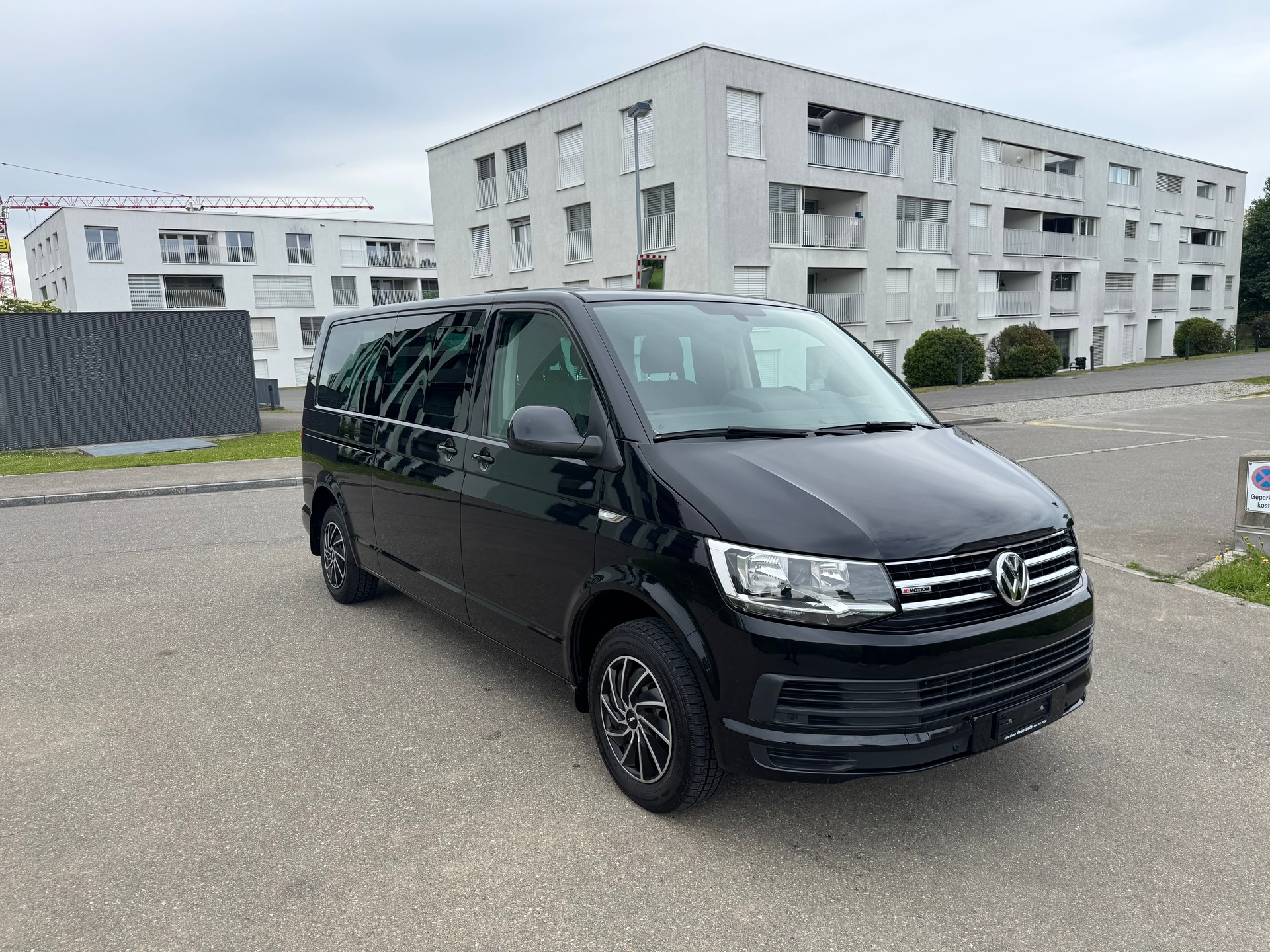 VW VW T6 2.0 TDI 4MOTION DSG (9) PLÄTZE-image-2