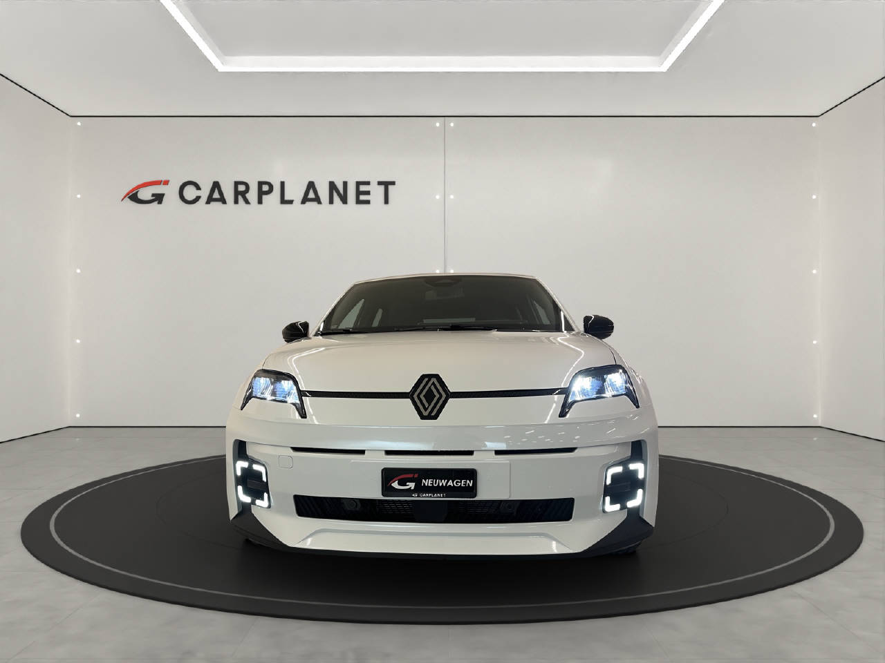 RENAULT R5 E-Tech Comfort Range techno-showroom-element-1