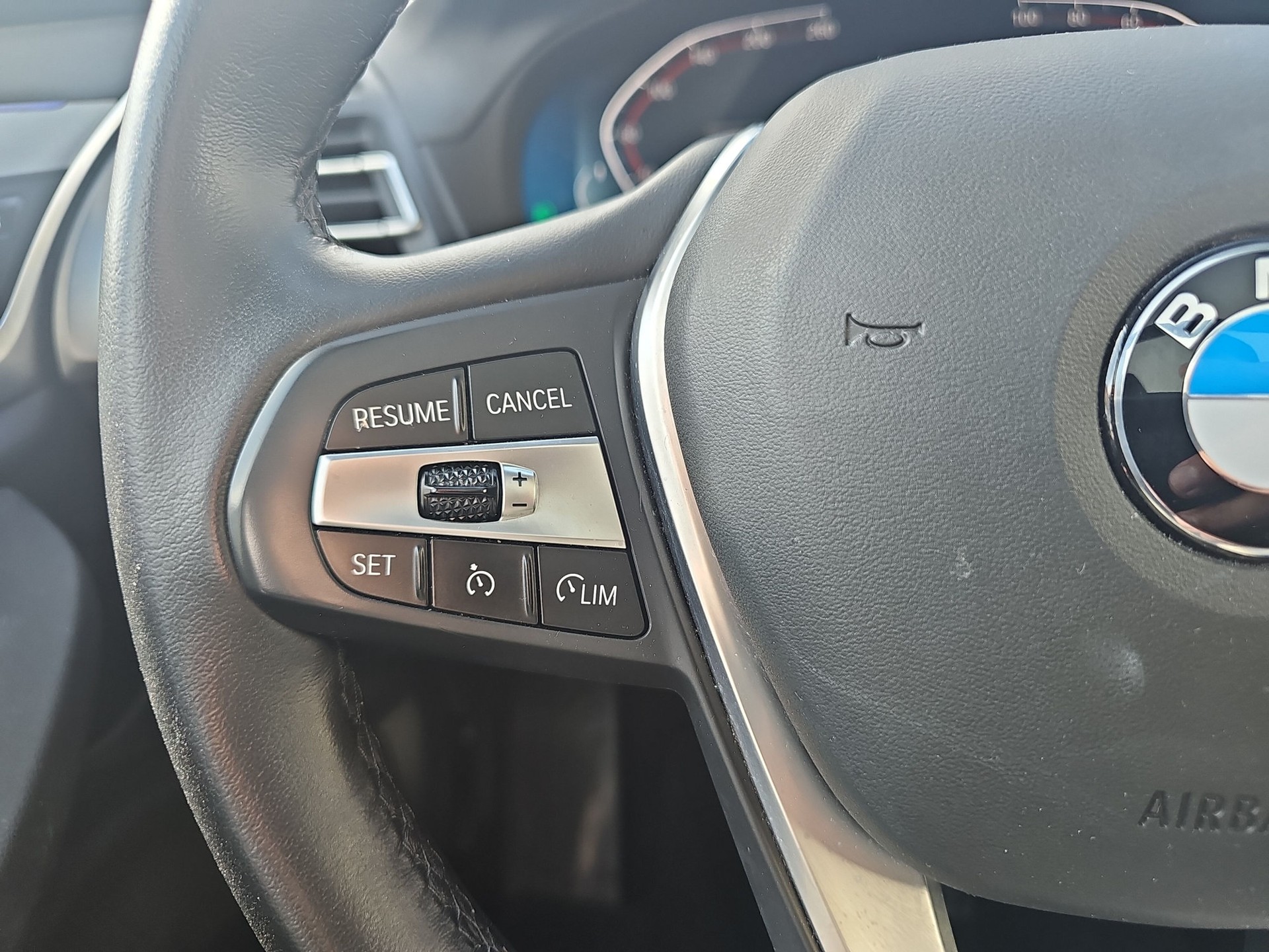 BMW X3 xDrive 20i-image-14