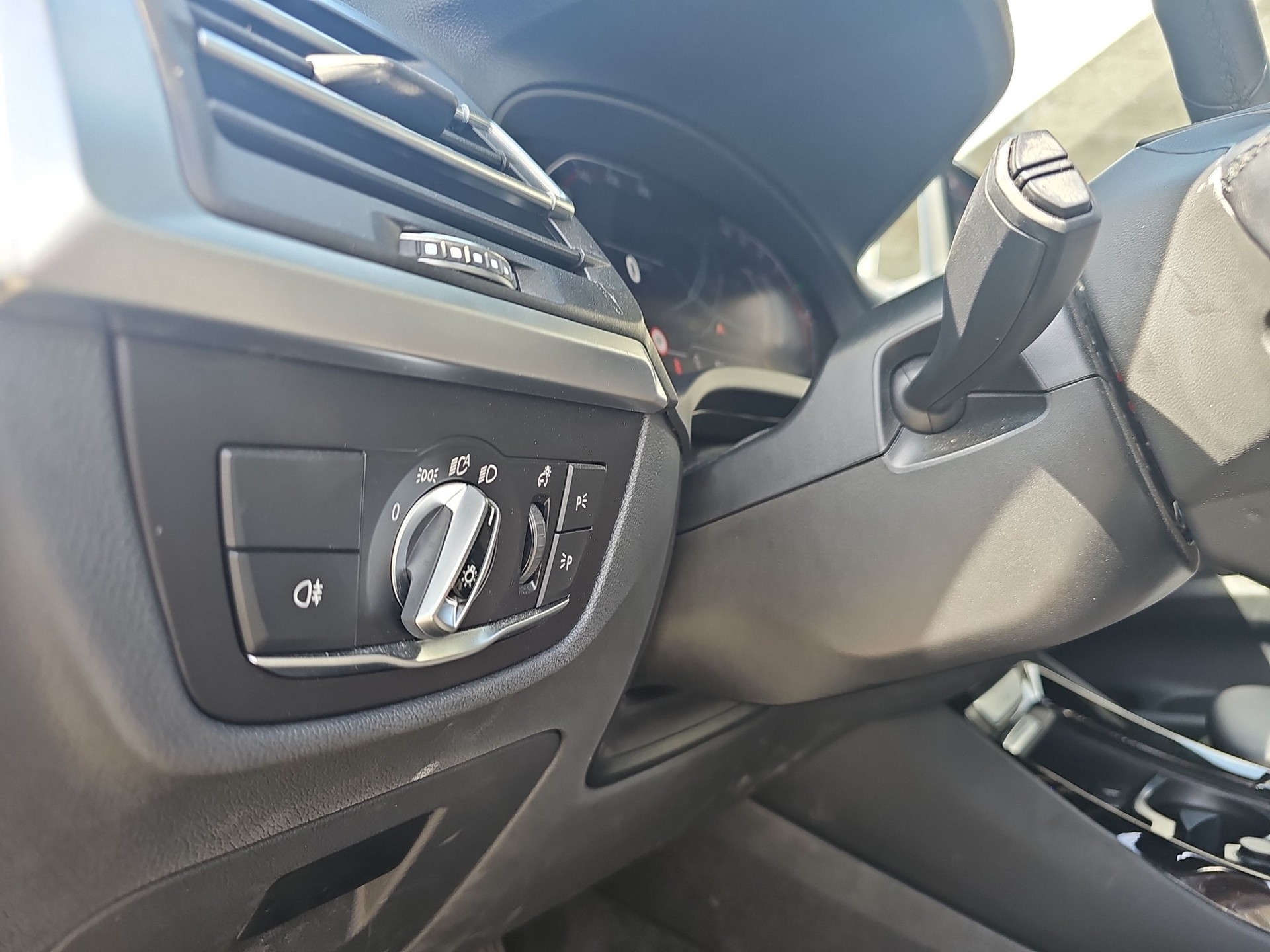 BMW X3 xDrive 20i-image-18