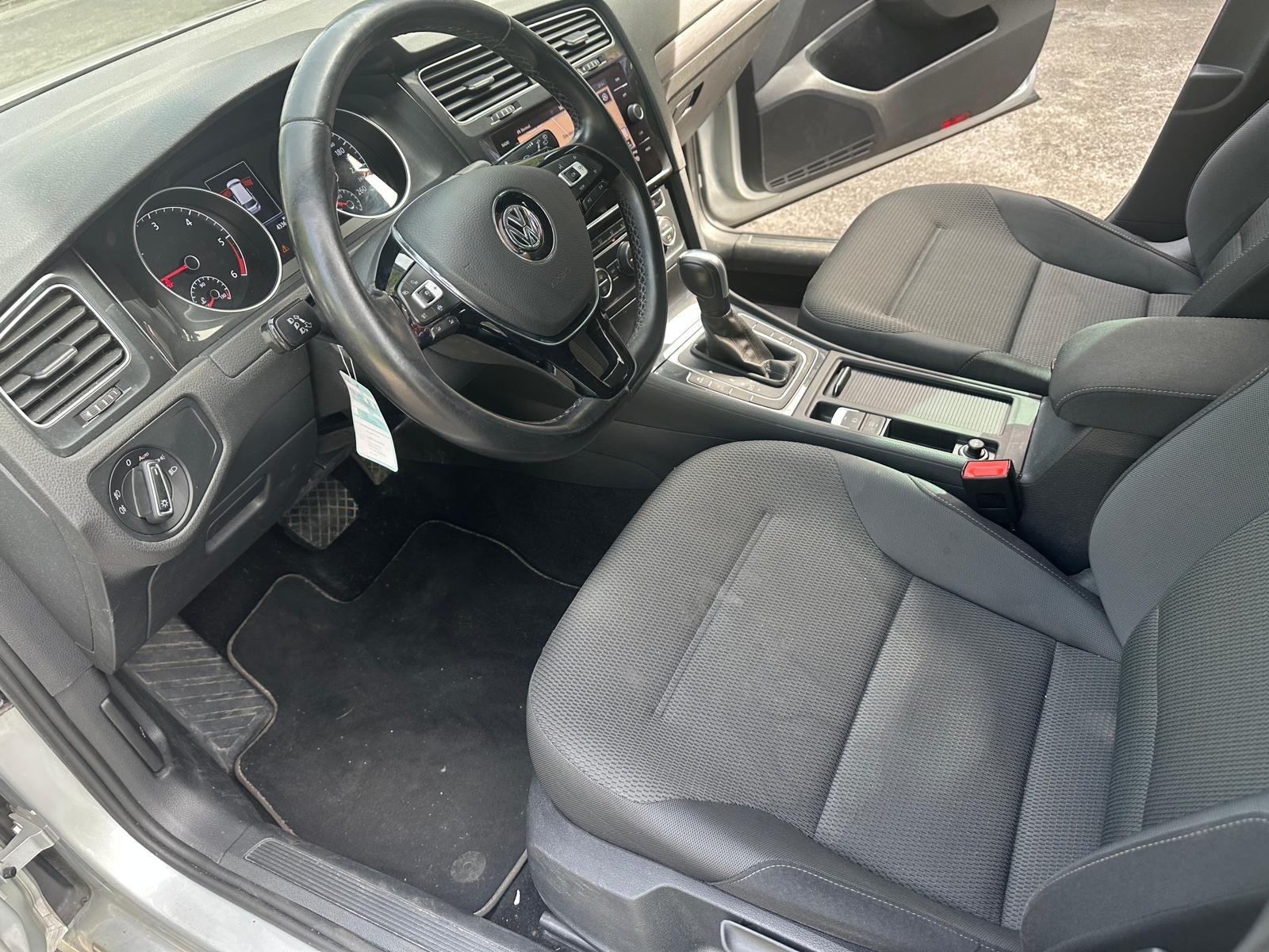 VW Golf Variant 2.0 TDI Comfortline DSG-image-7