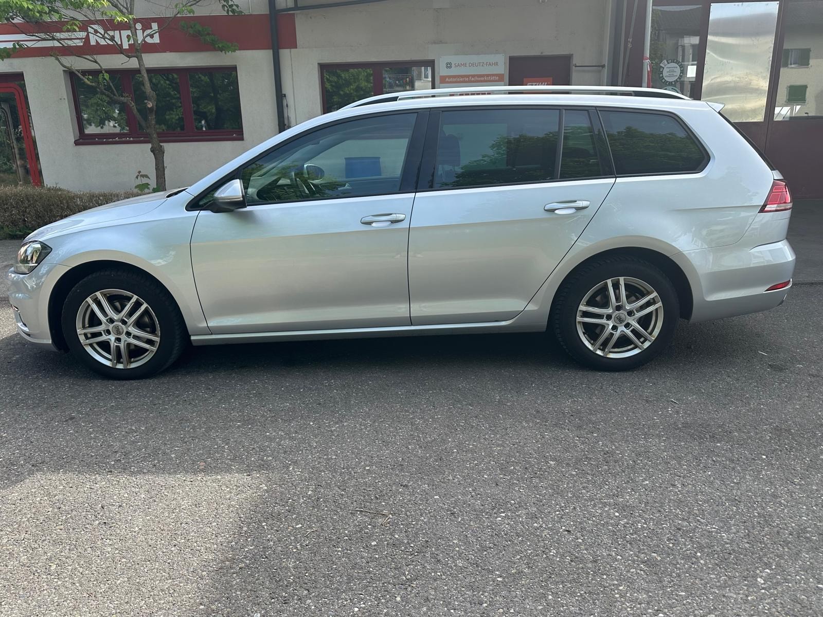 VW Golf Variant 2.0 TDI Comfortline DSG-image-1