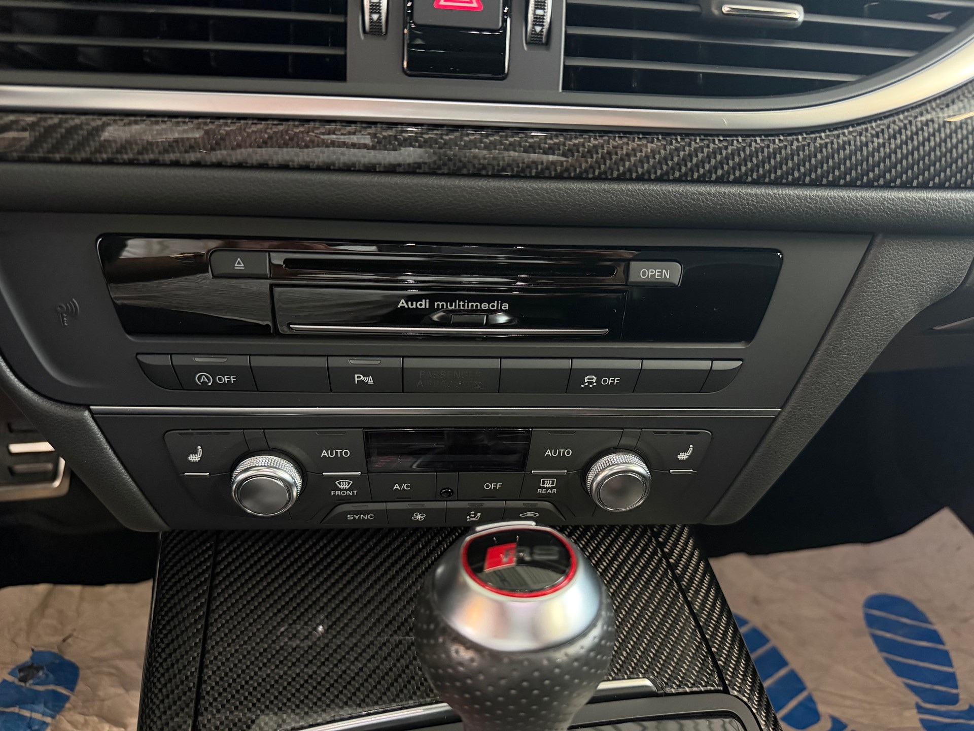 AUDI RS6 Avant 4.0 TFSI V8 performance quattro | Frisch MFK | Pano Dach | Dynamik-Paket-image-17