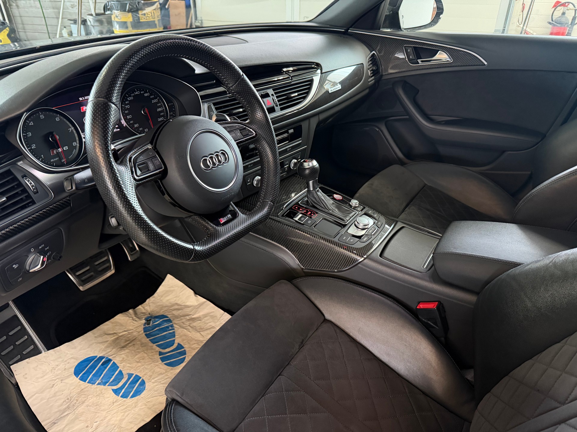 AUDI RS6 Avant 4.0 TFSI V8 performance quattro | Frisch MFK | Pano Dach | Dynamik-Paket-image-7
