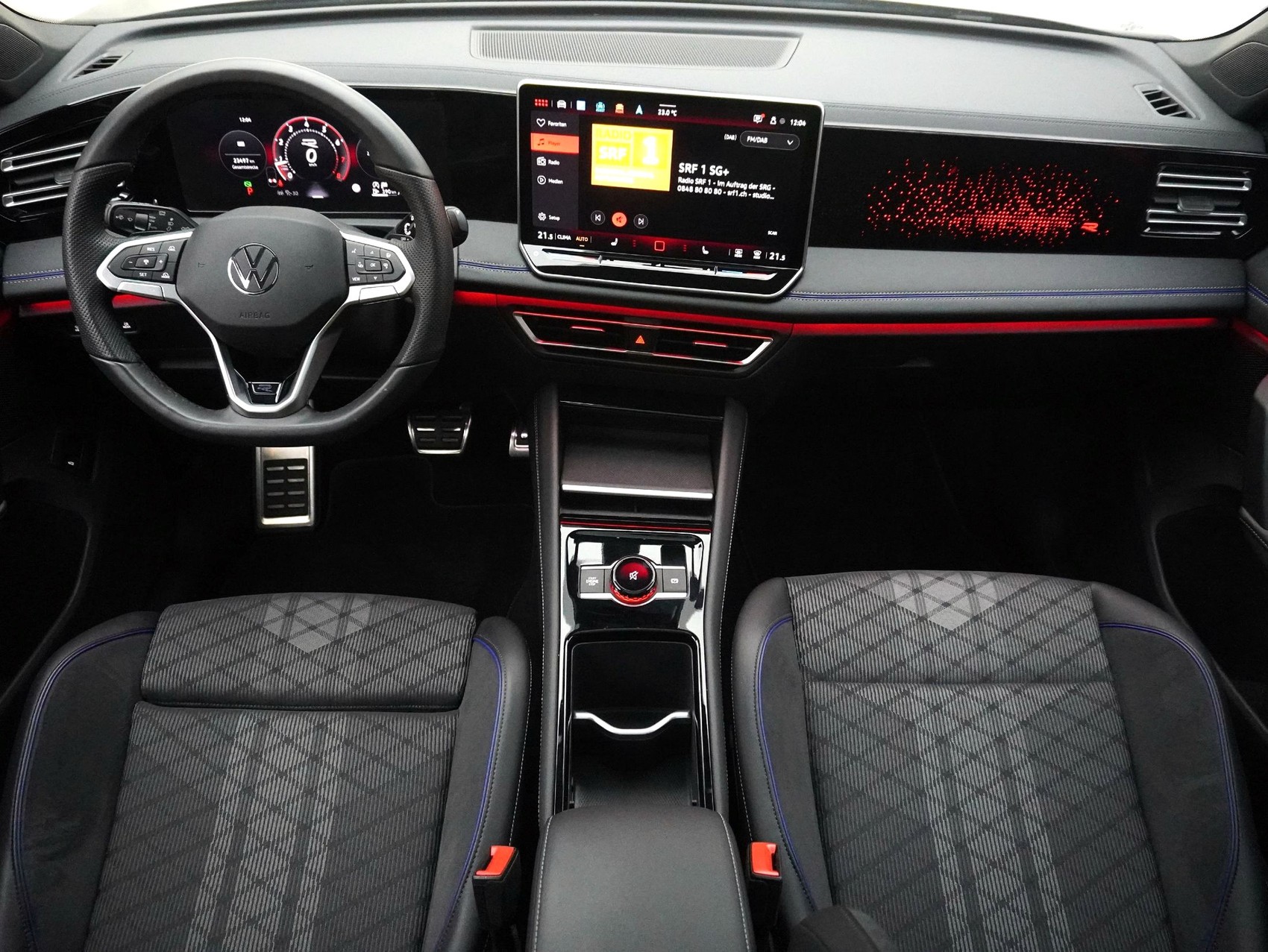 VW Tiguan 2.0 TSI DSG R-Line Black Style 4Motion-image-12