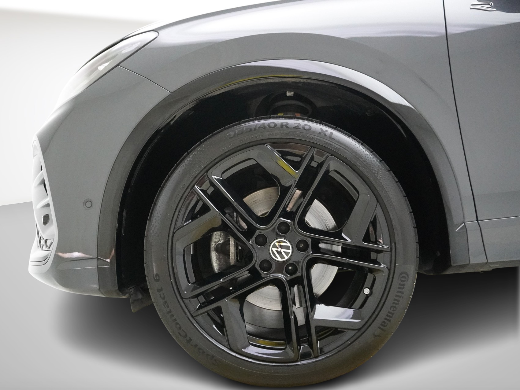VW Tiguan 2.0 TSI DSG R-Line Black Style 4Motion-image-6