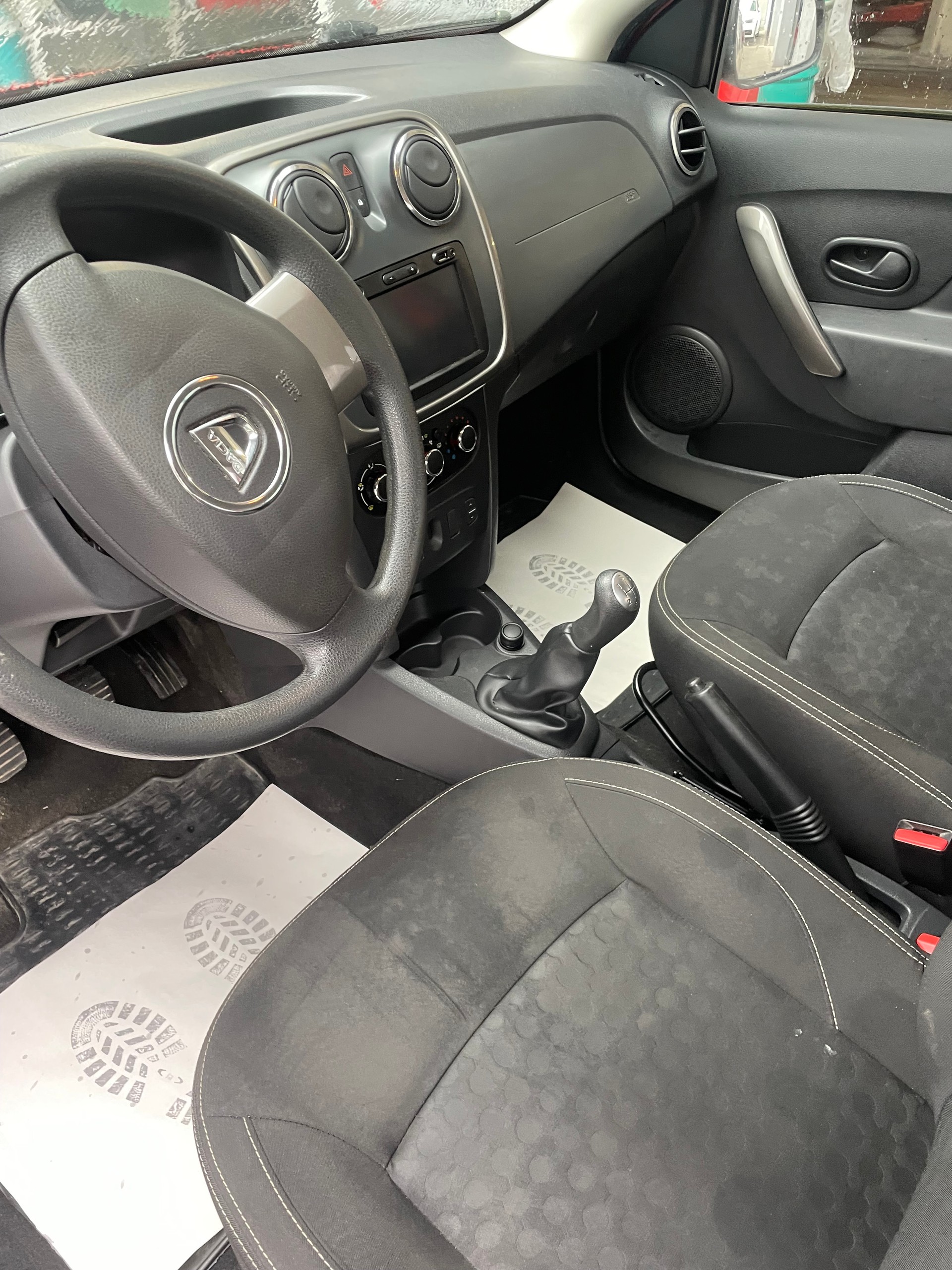 DACIA Sandero Tce 90 Lauréate-image-9