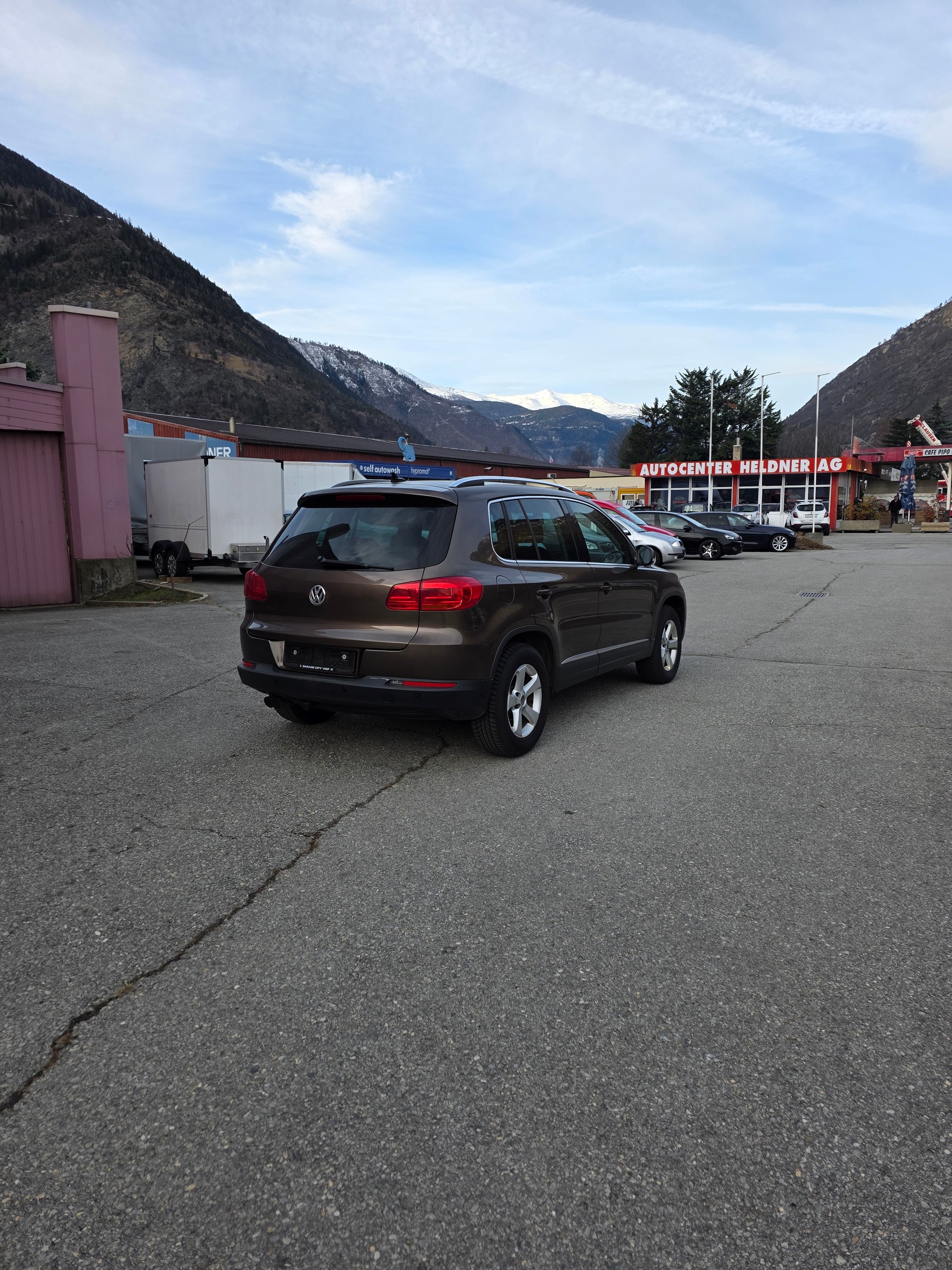 VW Tiguan 2.0 TDI BlueMotion Sport&Style 4Motion-image-6