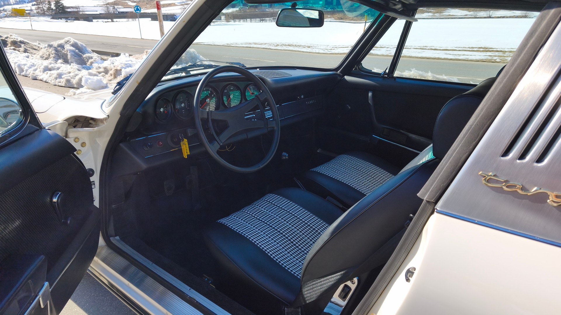 PORSCHE 911S Targa-image-3