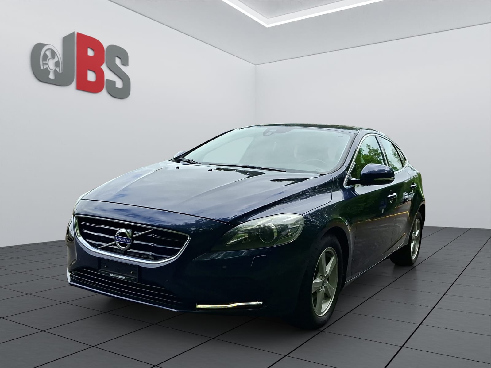VOLVO V40 D2-image-0