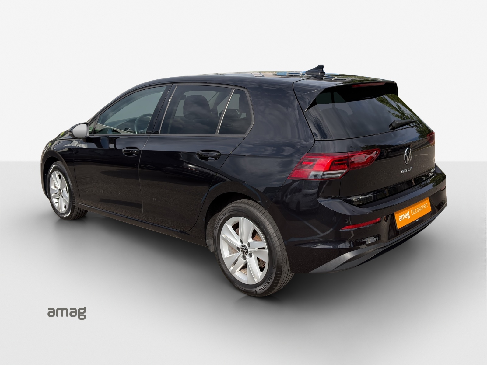 VW Golf 1.0 eTSI mHEV ACTLife DSG-image-2