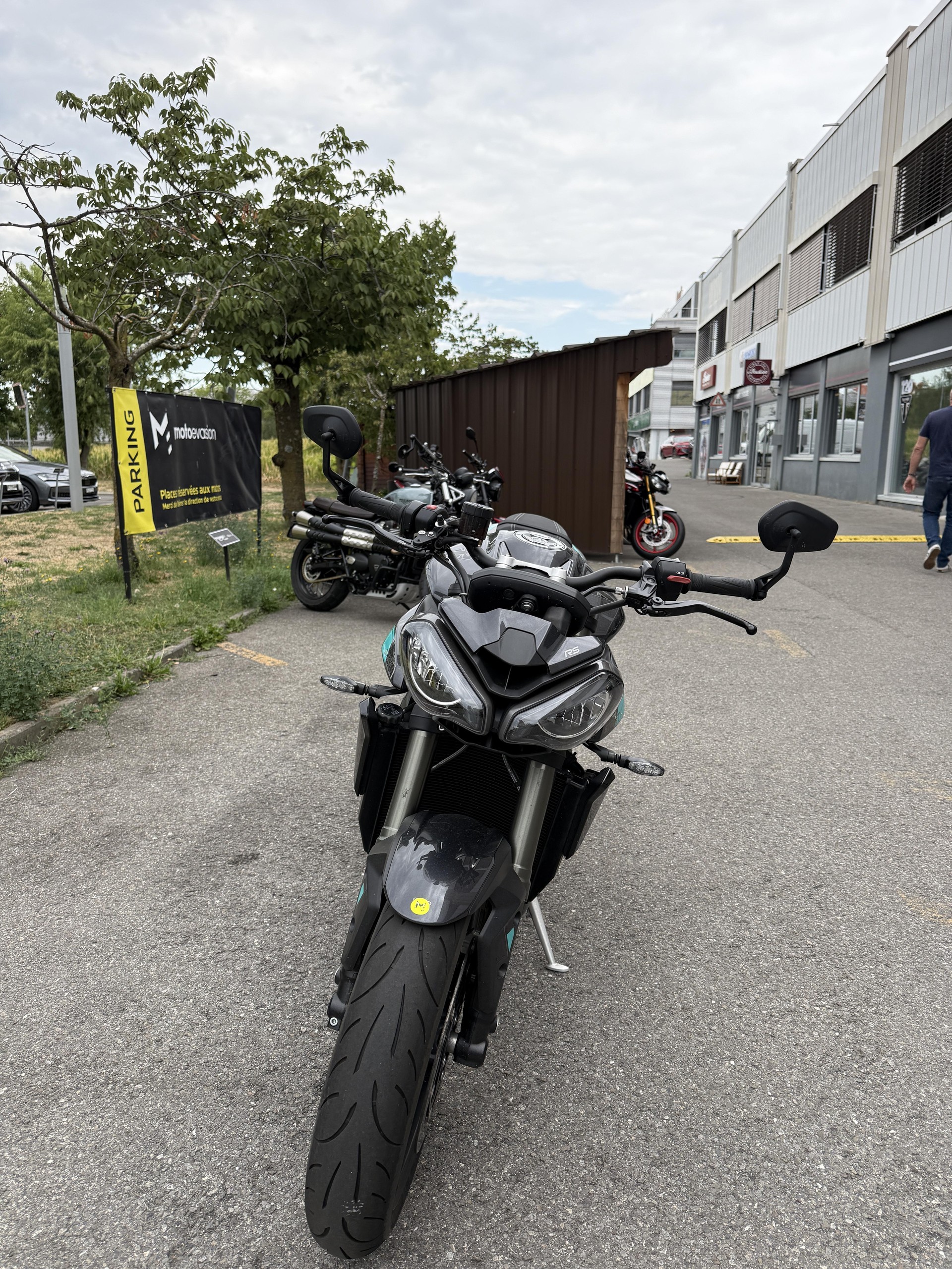 TRIUMPH Street Triple 765 RS-showroom-element-2