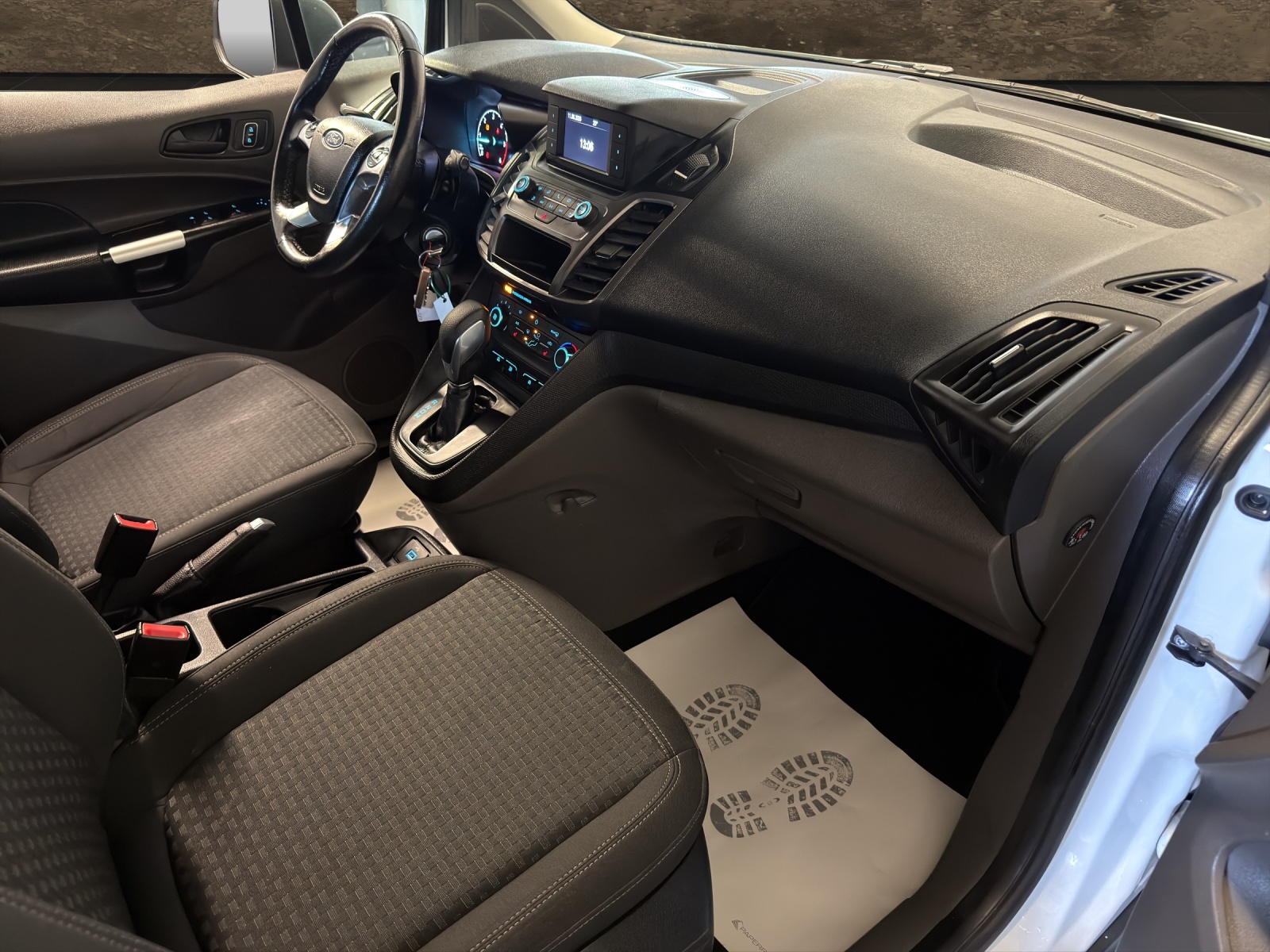 FORD Tourneo Connect 1.5 EcoBlue Trend Automat-image-10