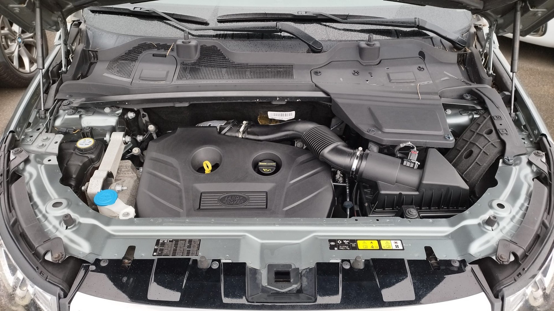 LAND ROVER Discovery Sport 2.0 Si4 HSE Luxury AT9-image-14