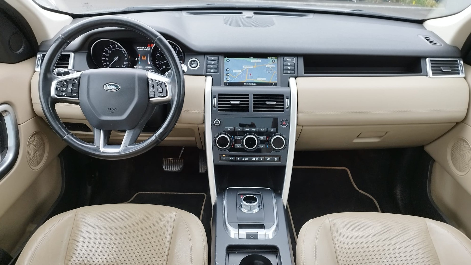 LAND ROVER Discovery Sport 2.0 Si4 HSE Luxury AT9-image-9