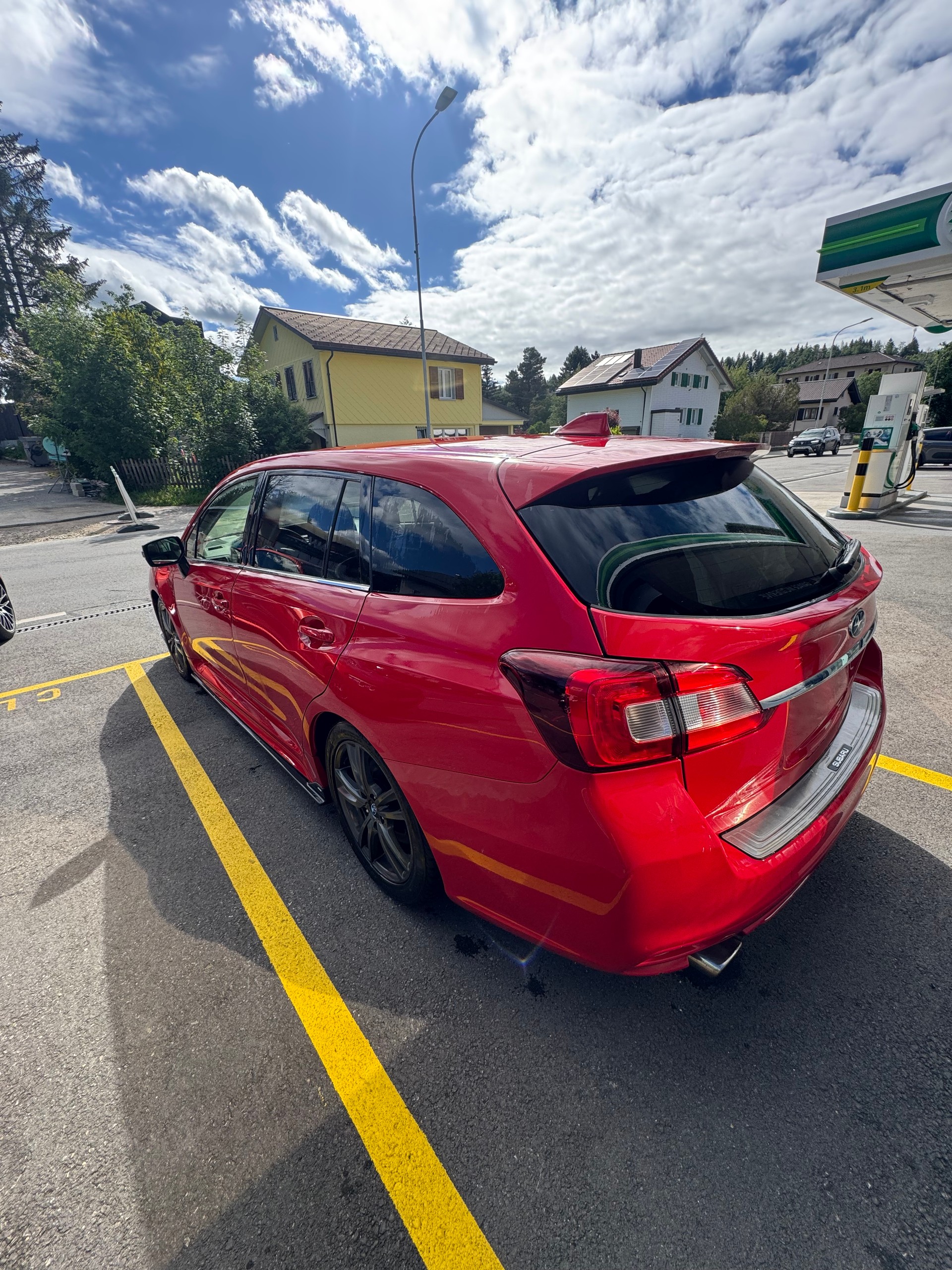 SUBARU Levorg 1.6DIT Luxury S AWD Lineartronic-image-3