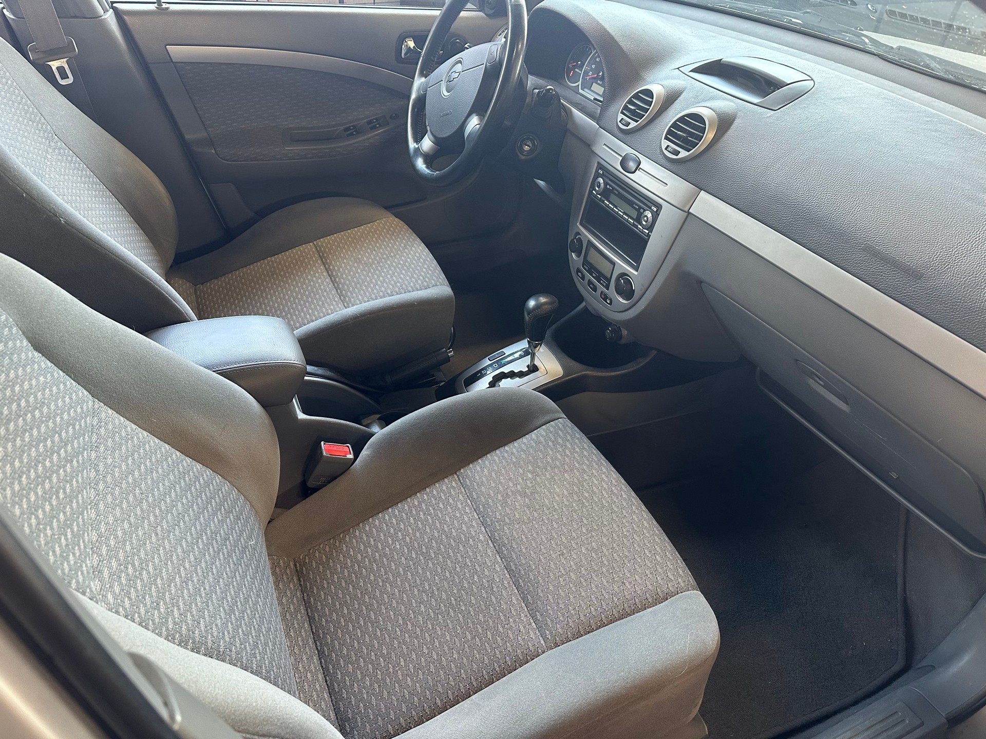 CHEVROLET Lacetti 1.8 16V CDX-image-9