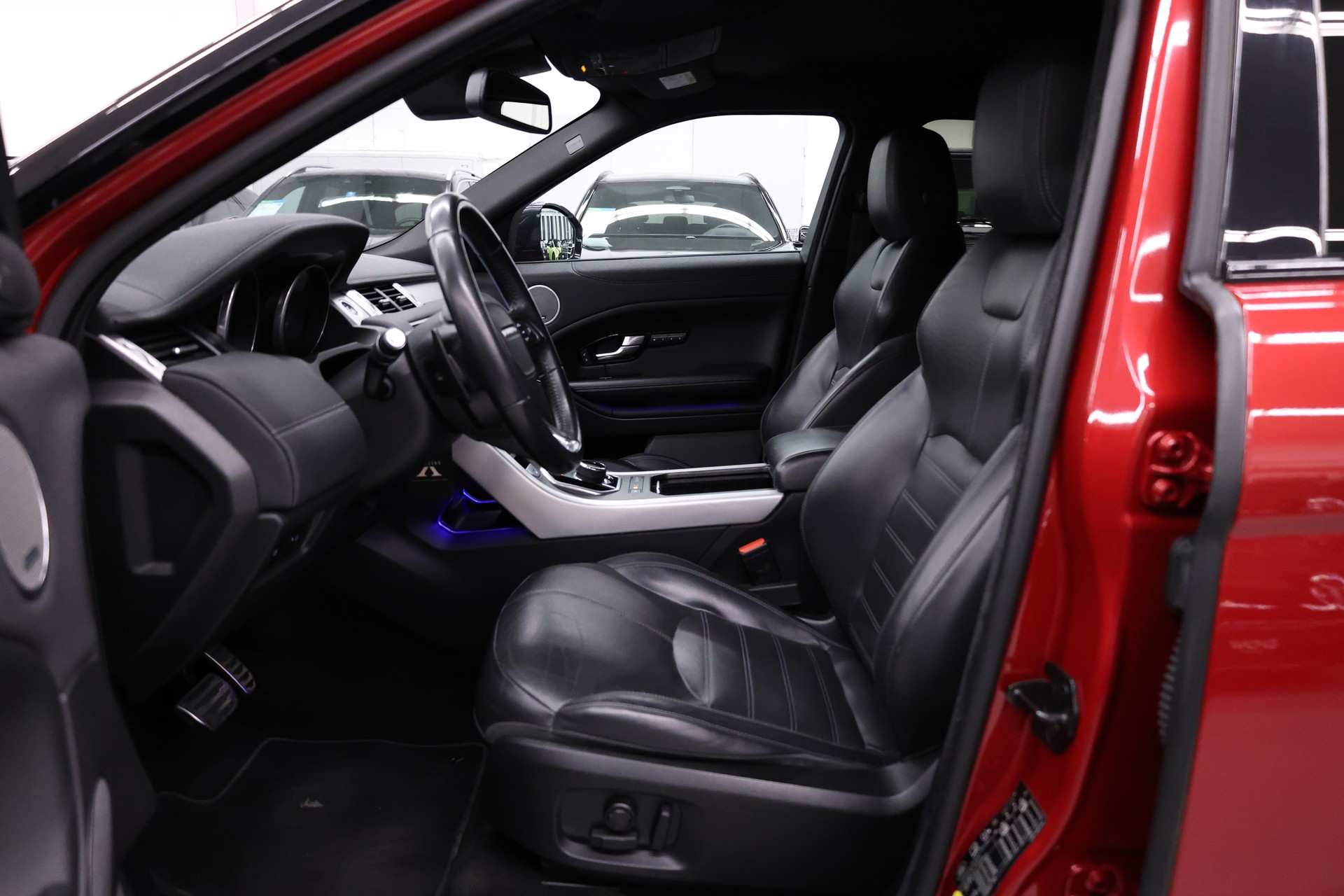 LAND ROVER Range Rover Evoque 2.0 TD4 HSE Dynamic-image-15