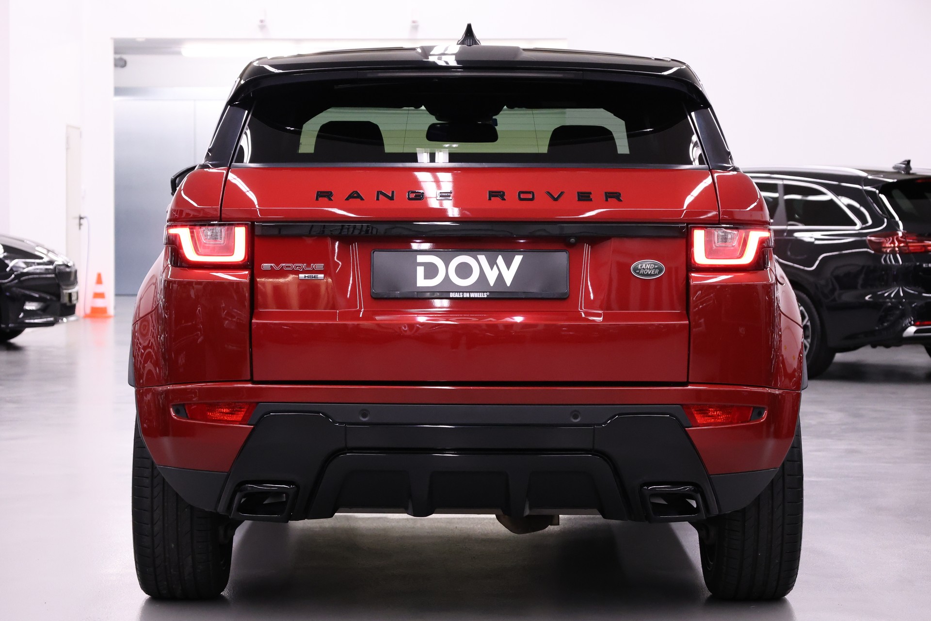 LAND ROVER Range Rover Evoque 2.0 TD4 HSE Dynamic-image-10