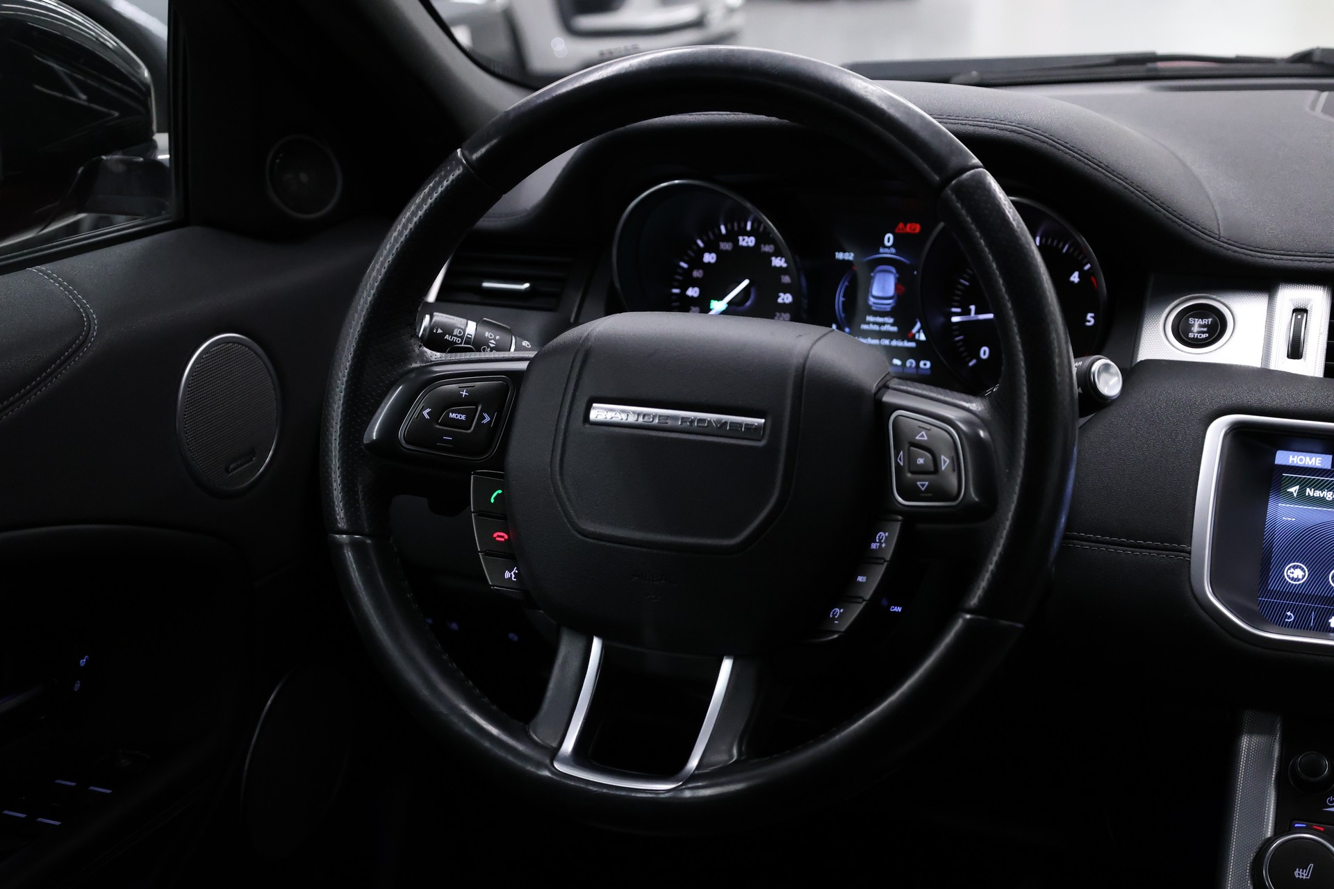 LAND ROVER Range Rover Evoque 2.0 TD4 HSE Dynamic-image-19