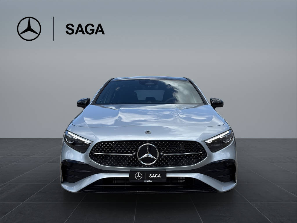 MERCEDES-BENZ A 220 AMG Line 4m-image-1