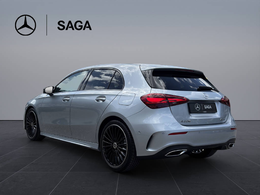 MERCEDES-BENZ A 220 AMG Line 4m-image-3
