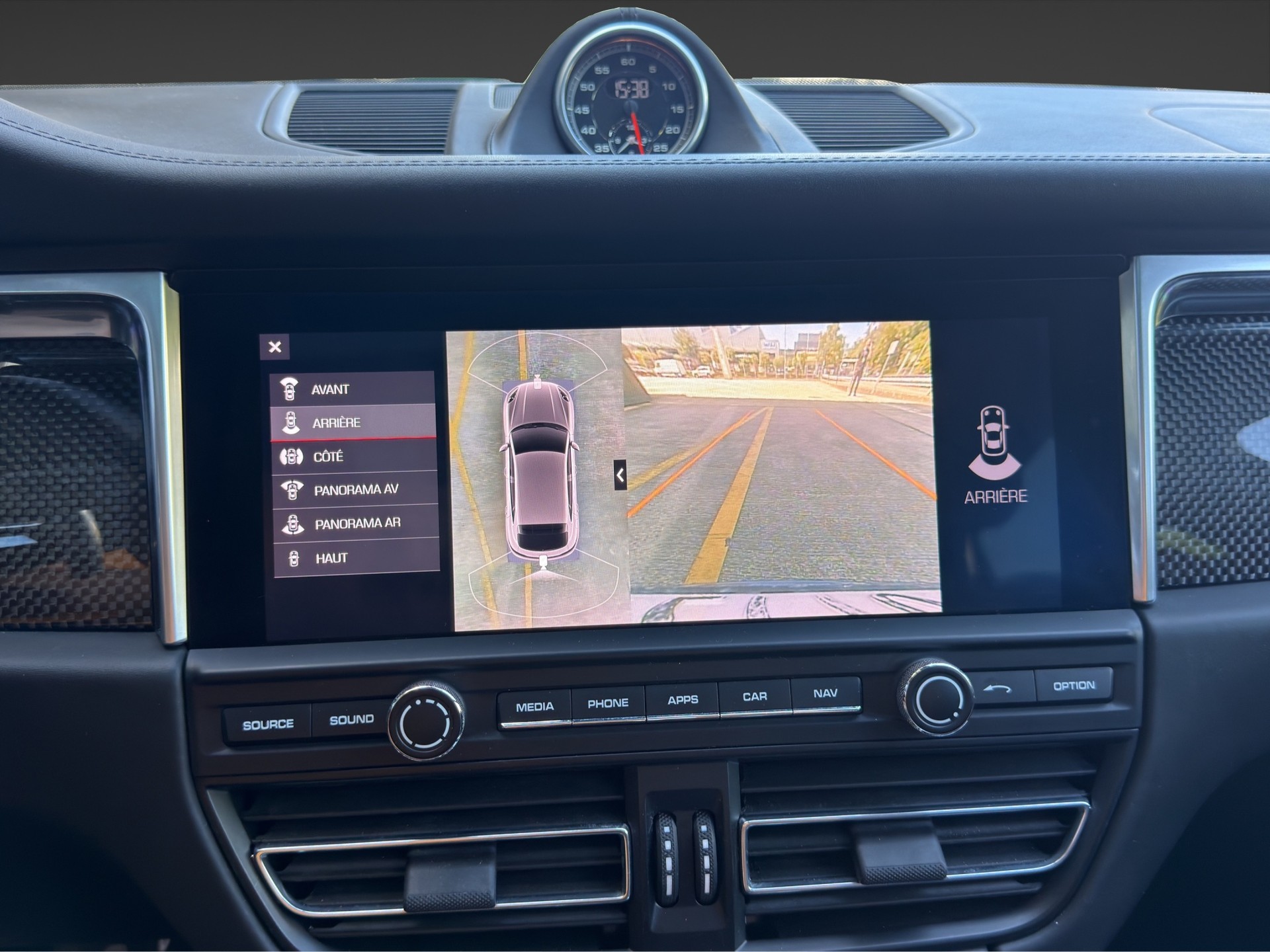 PORSCHE Macan Turbo PDK-image-11