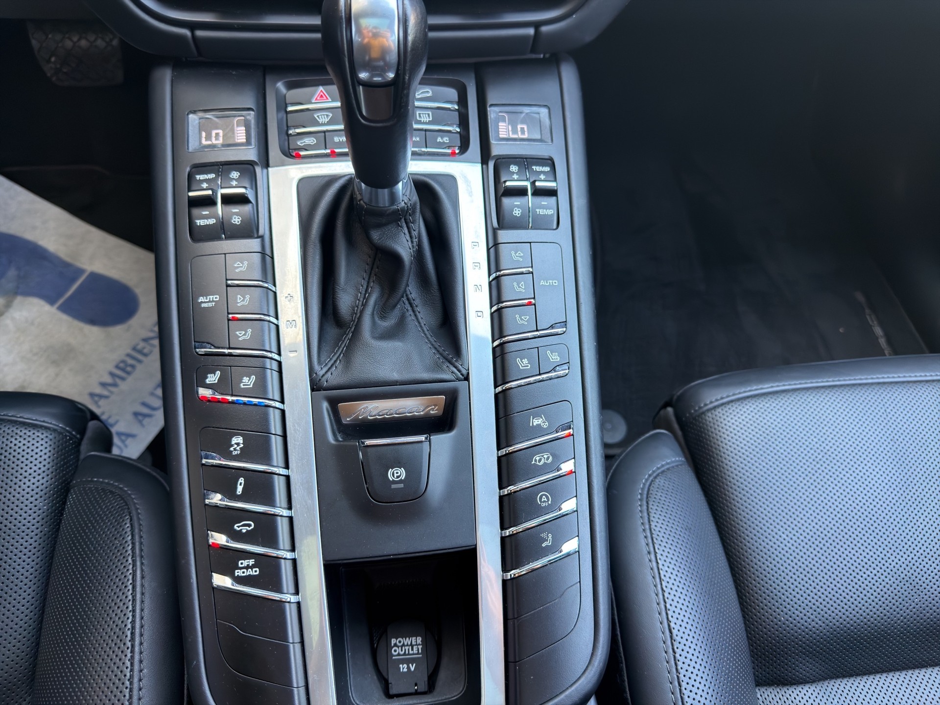 PORSCHE Macan Turbo PDK-image-12