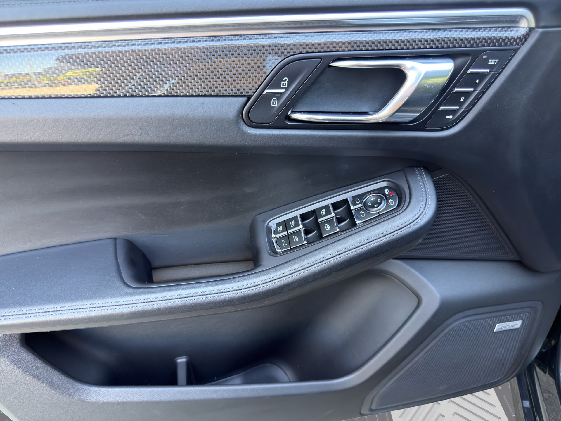 PORSCHE Macan Turbo PDK-image-13