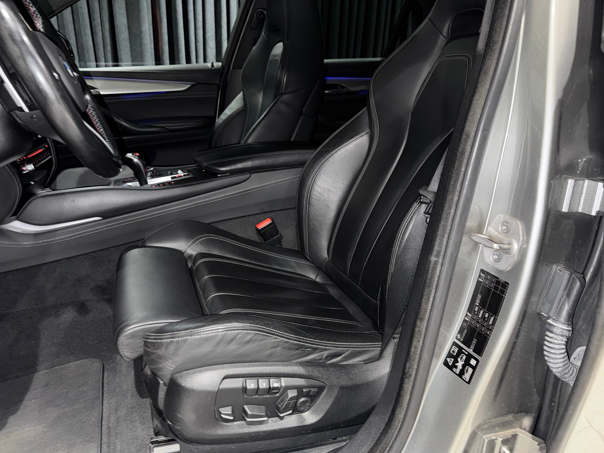 BMW X6M Steptronic-image-19
