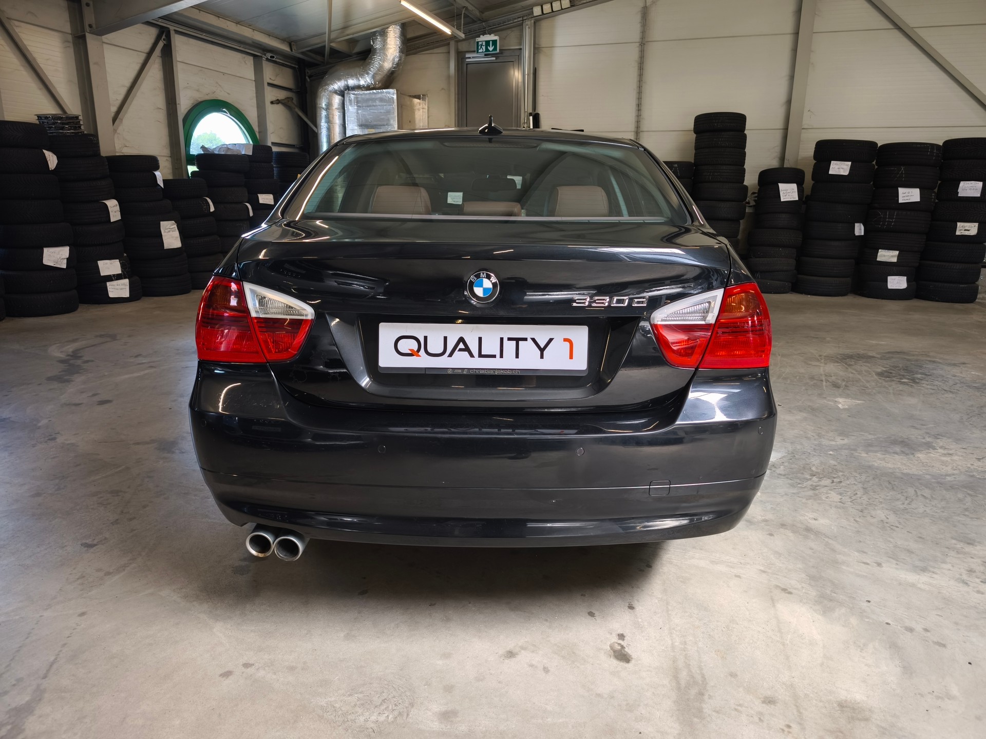BMW 330d-image-3