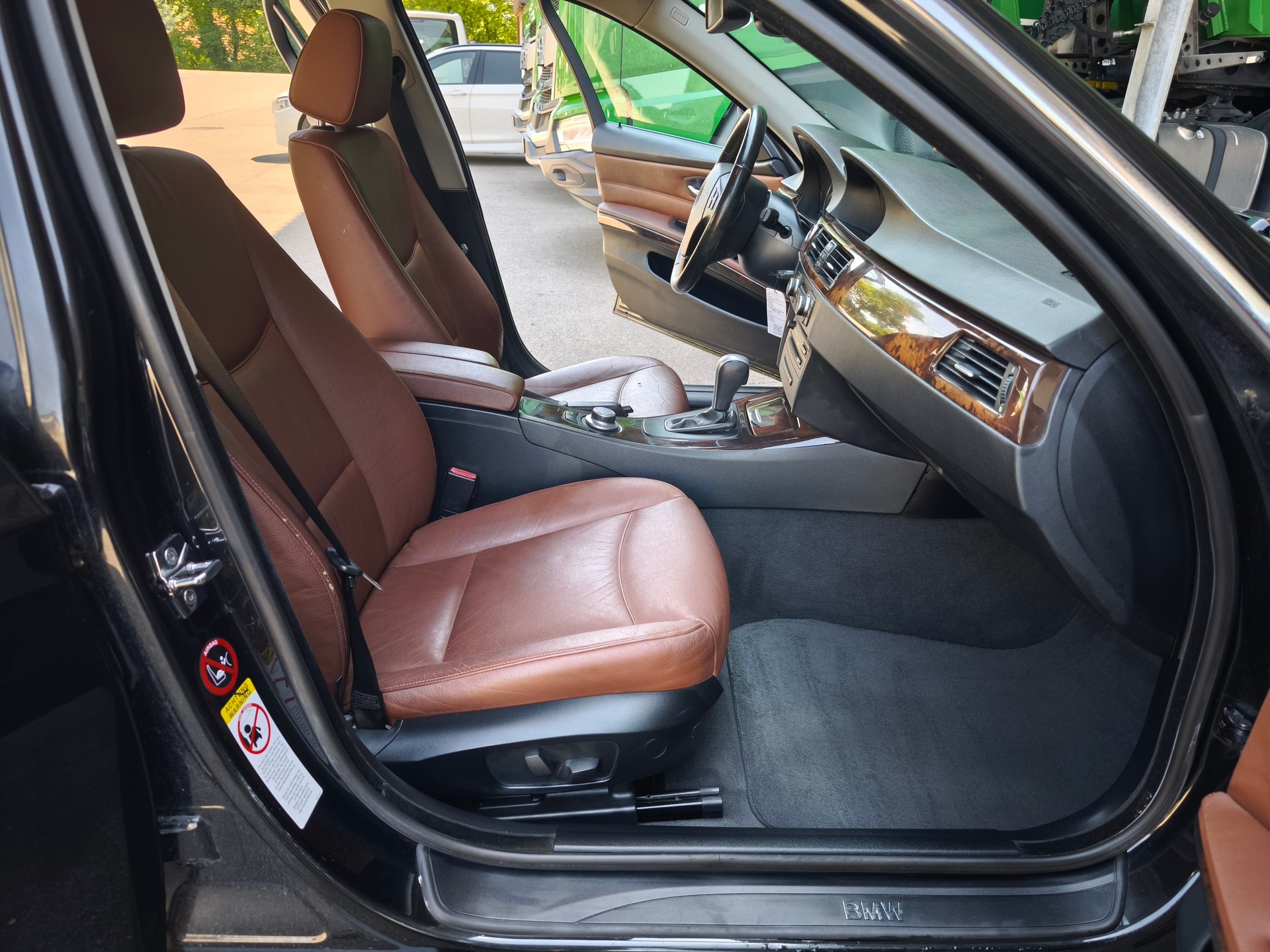 BMW 330d-image-6