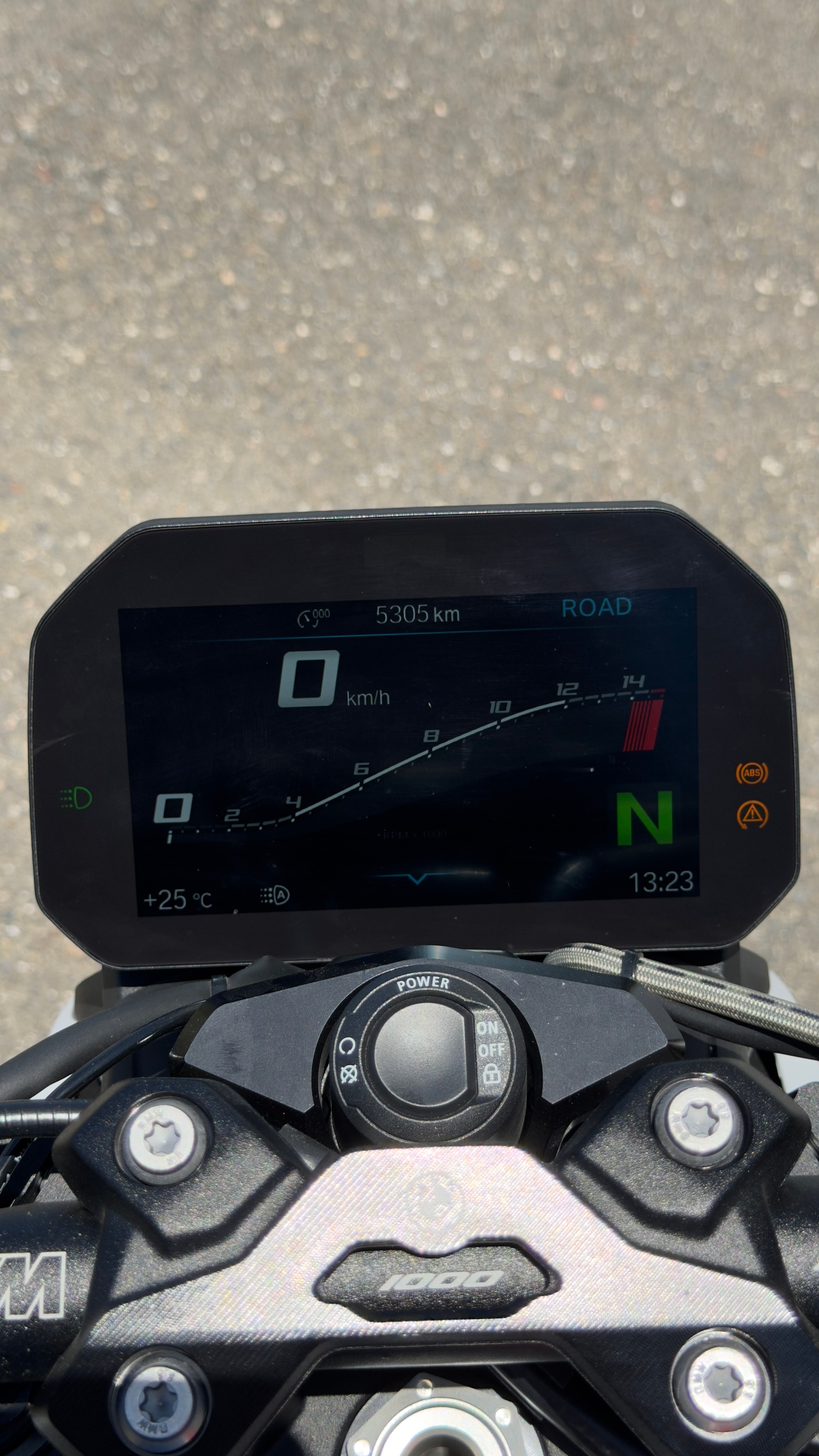 BMW M 1000 R-image-9